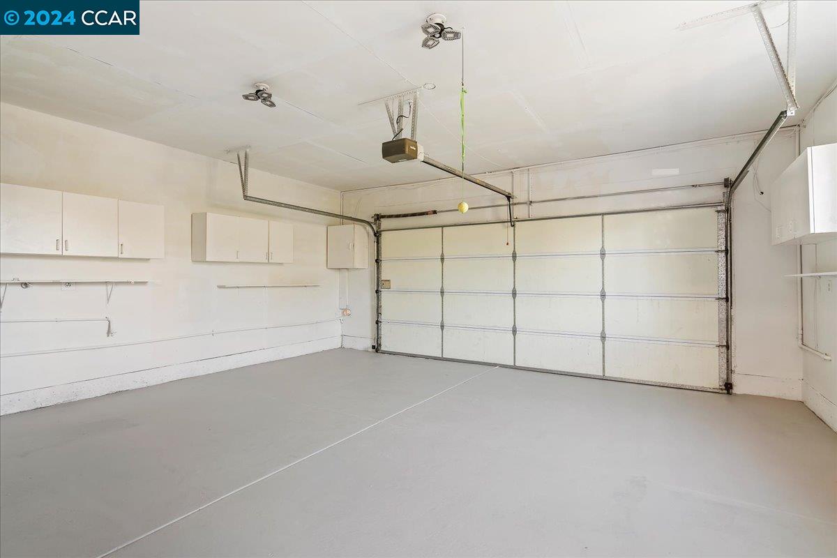 228 Western Hills Dr