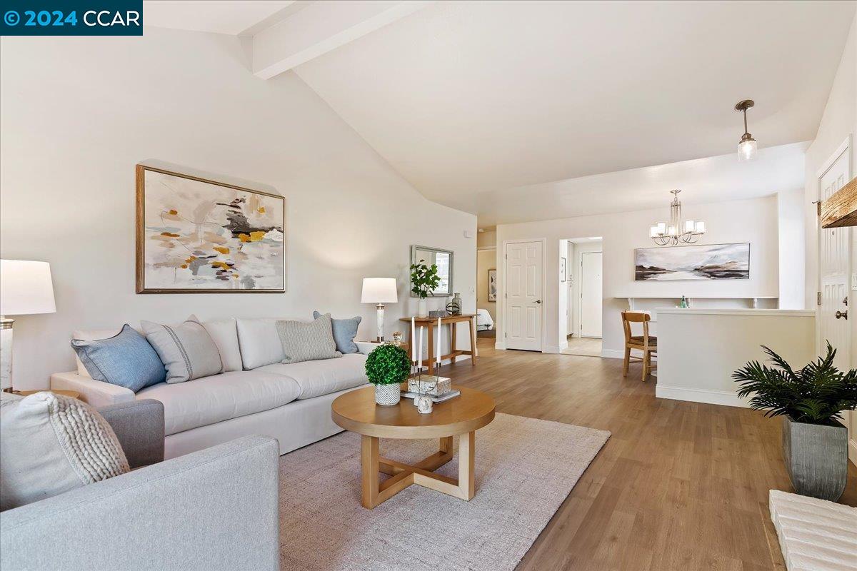 228 Western Hills Dr