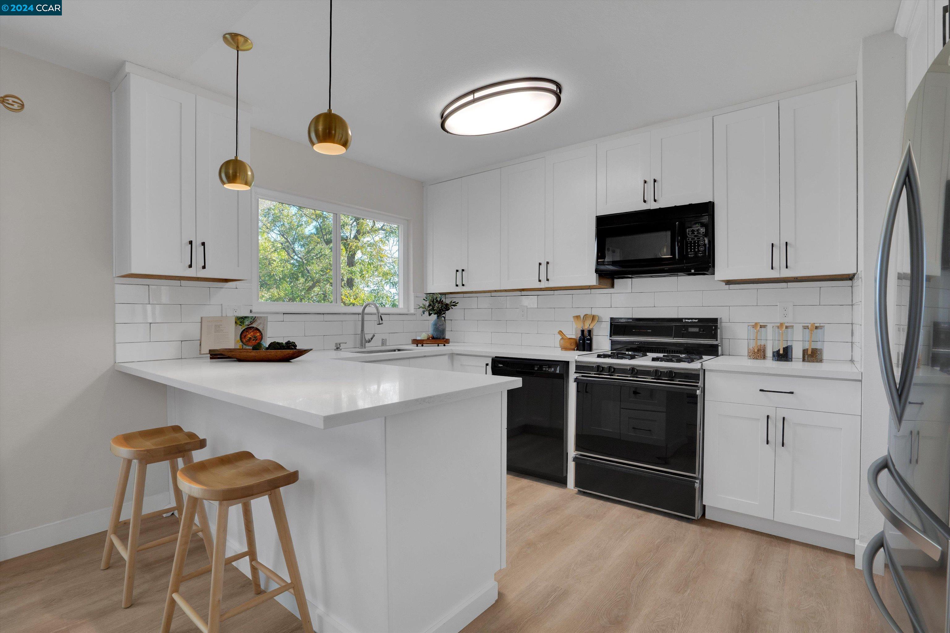 3651 Sun View Court