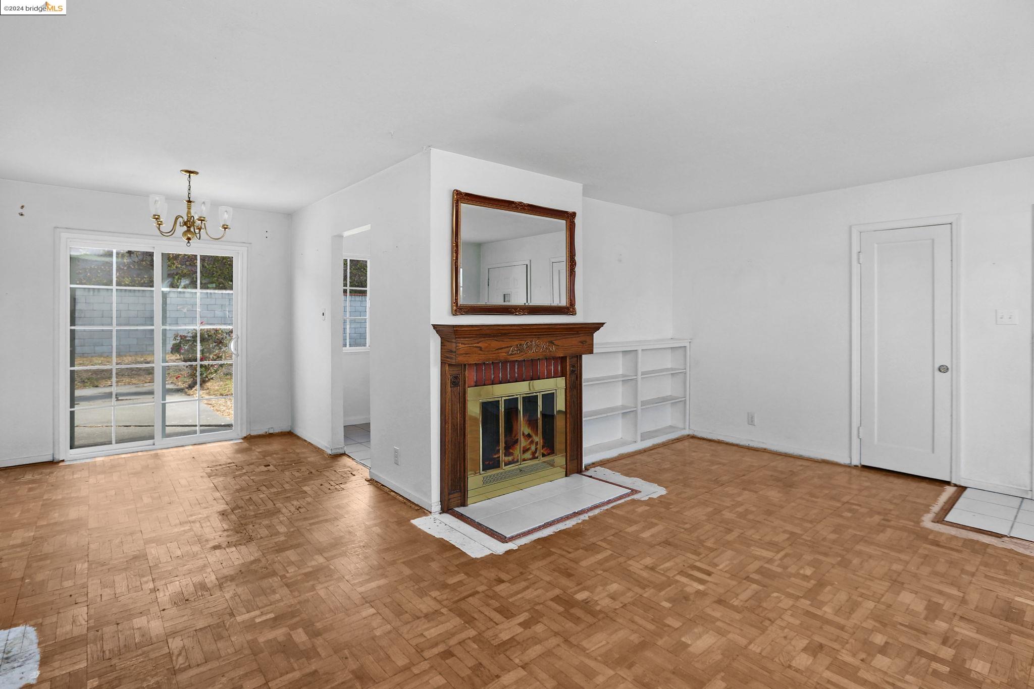 14736 Pepperdine St