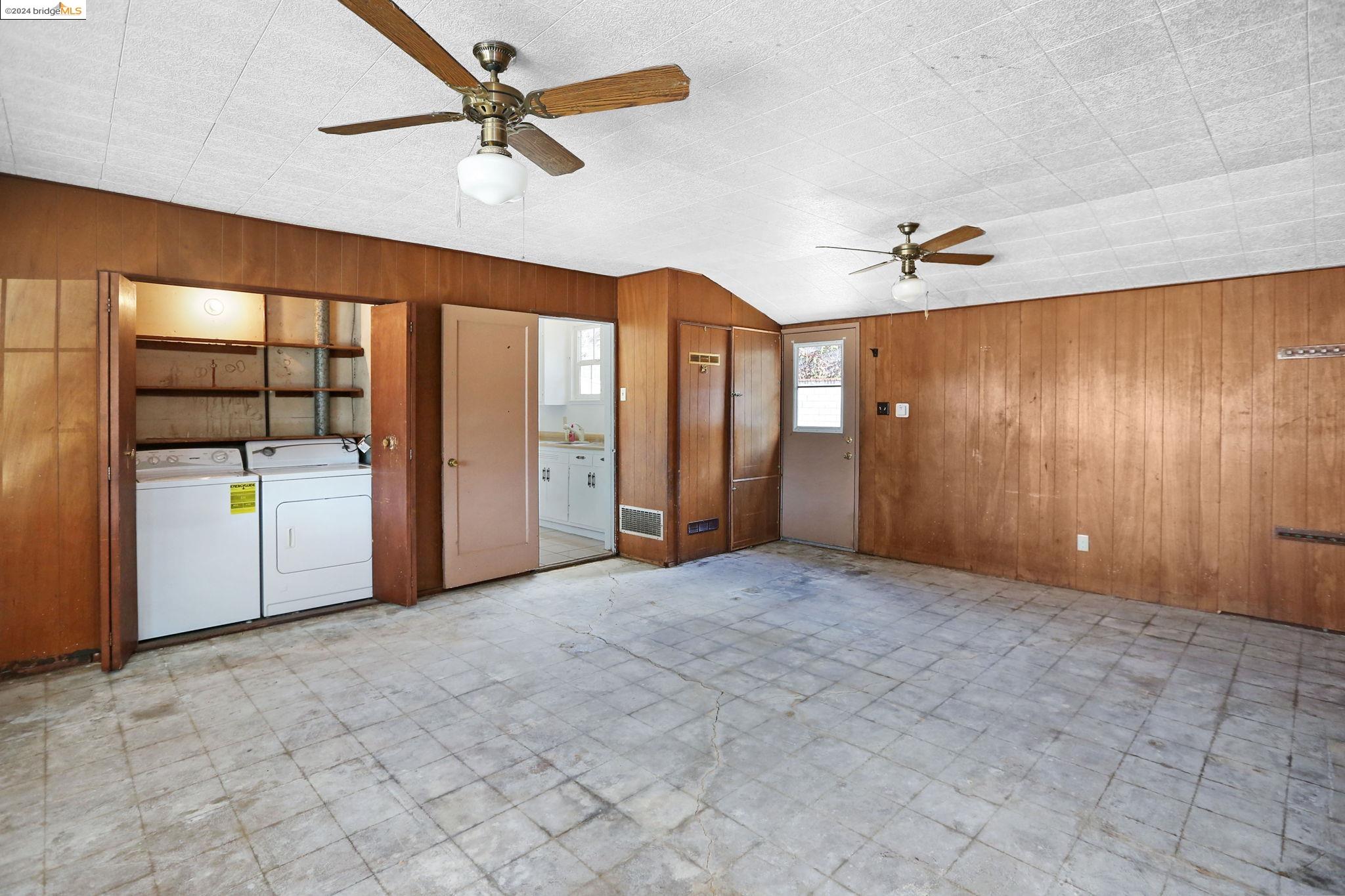 14736 Pepperdine St