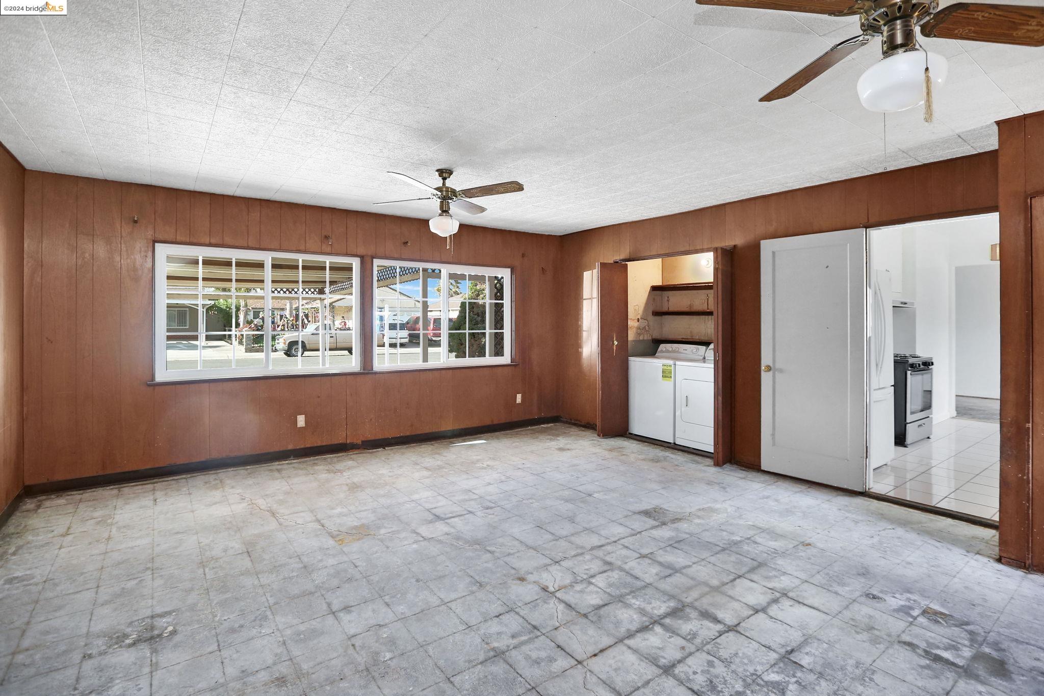 14736 Pepperdine St