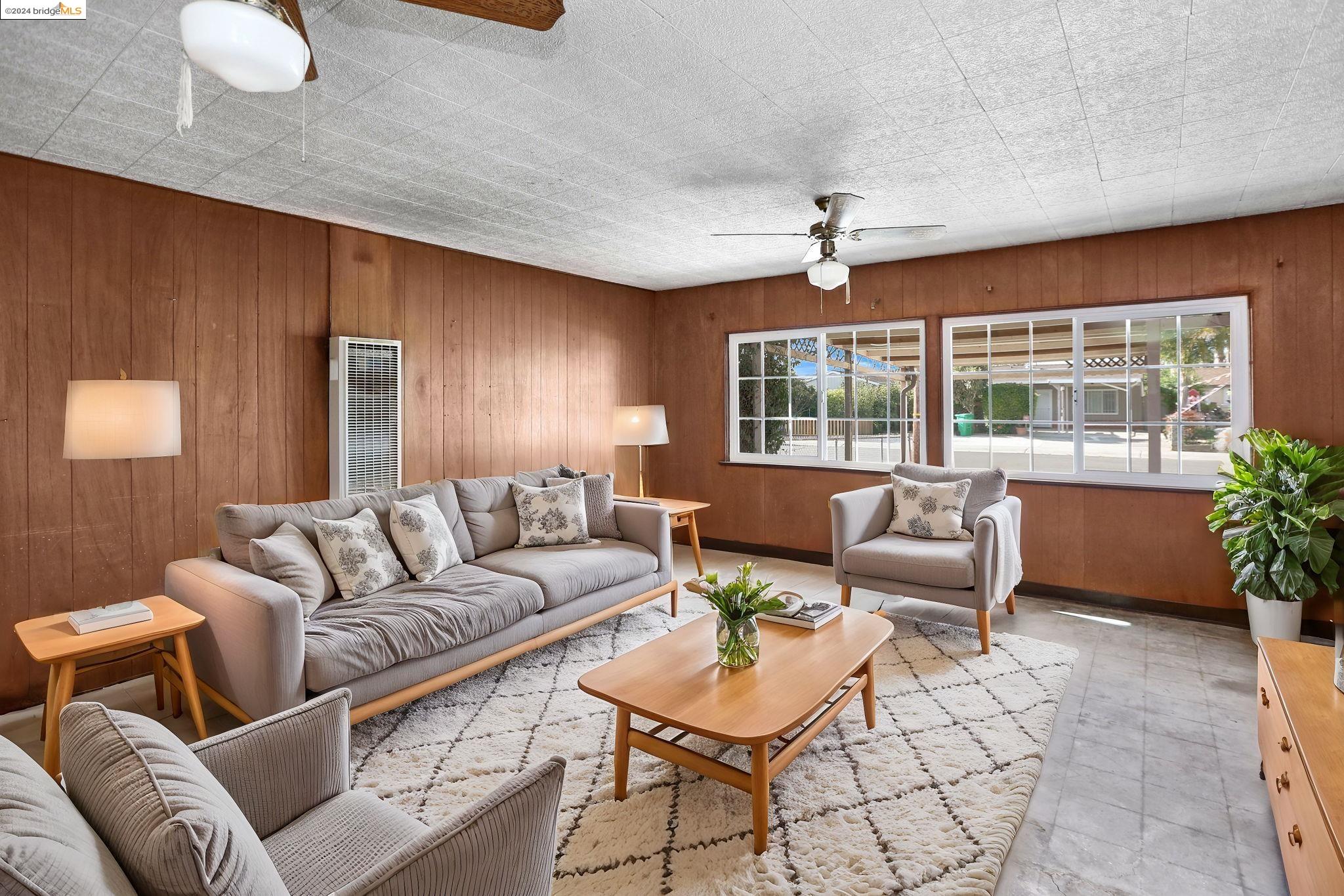 14736 Pepperdine St