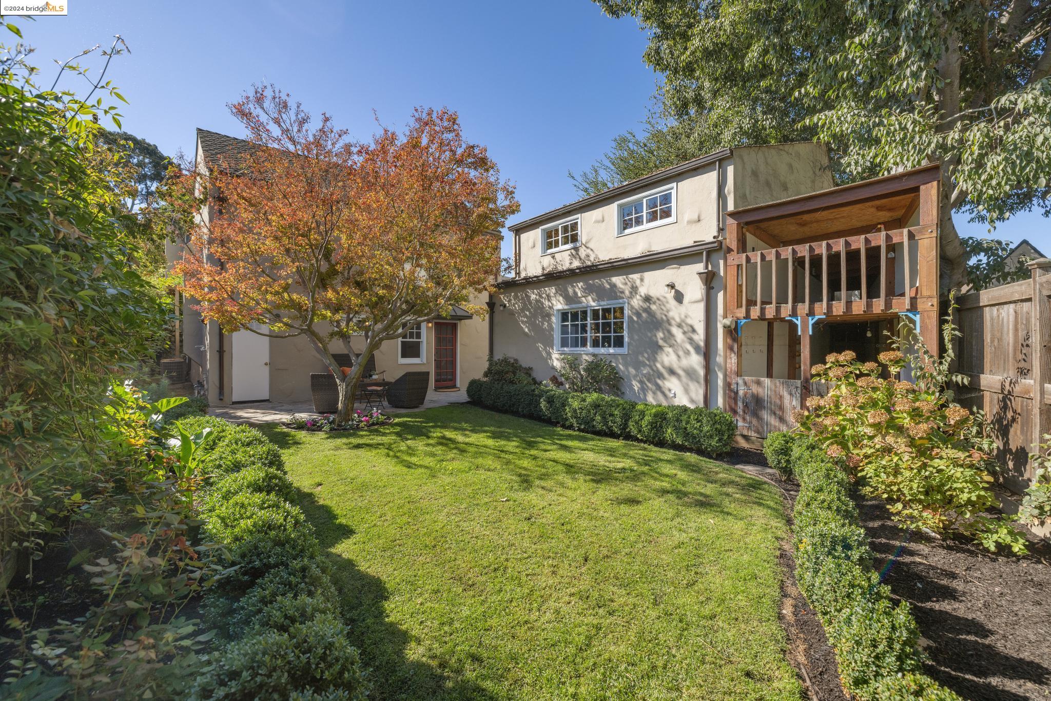 852 Glen Dr.