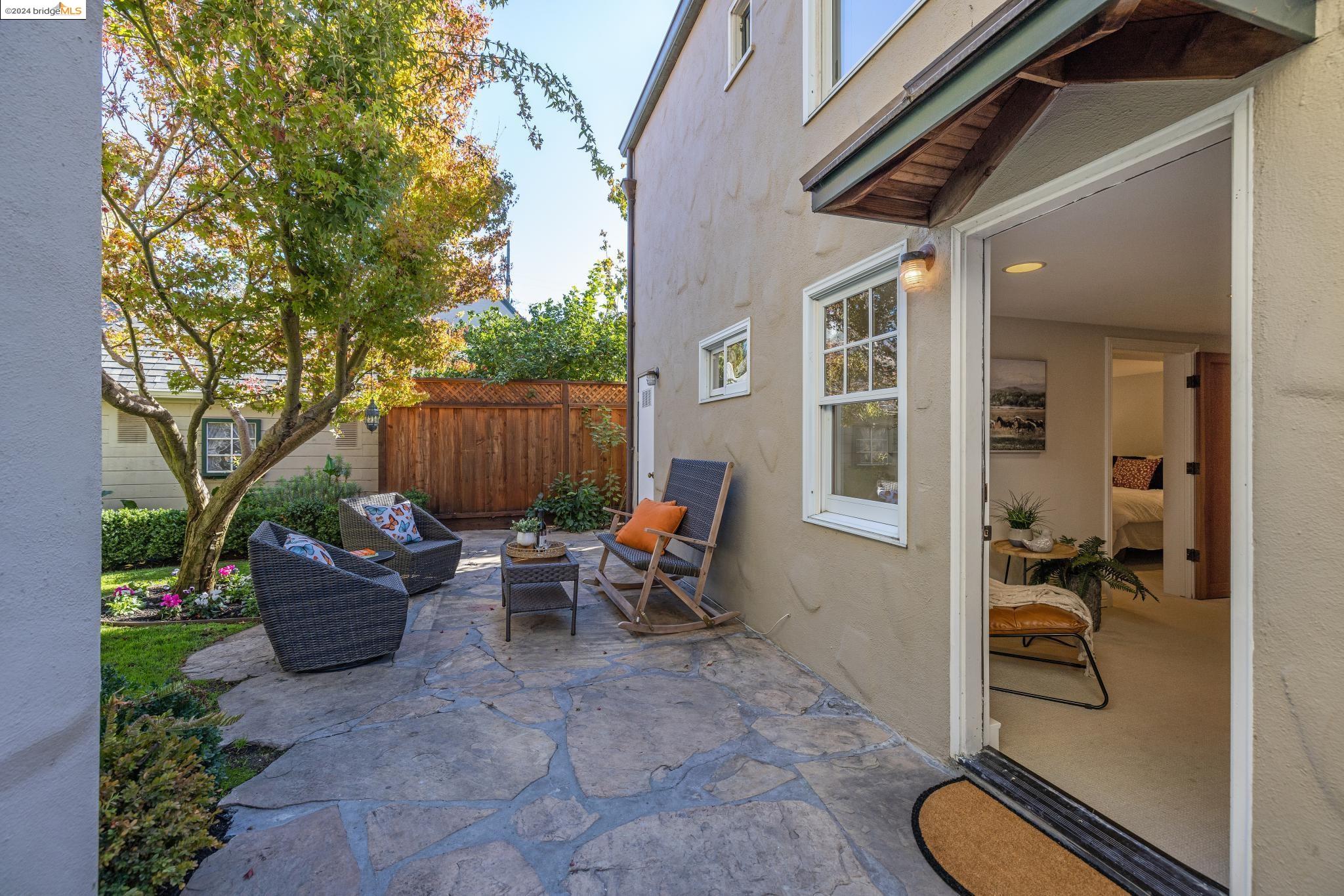 852 Glen Dr.