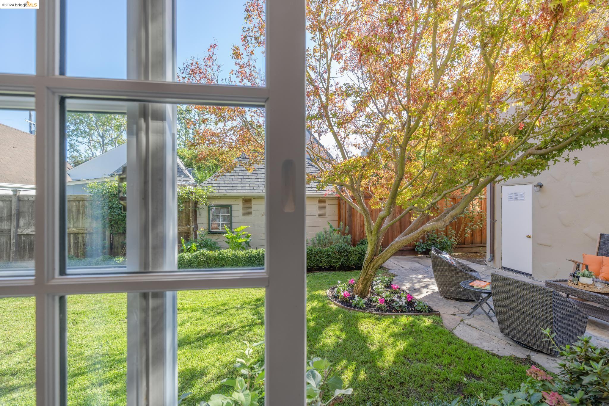 852 Glen Dr.
