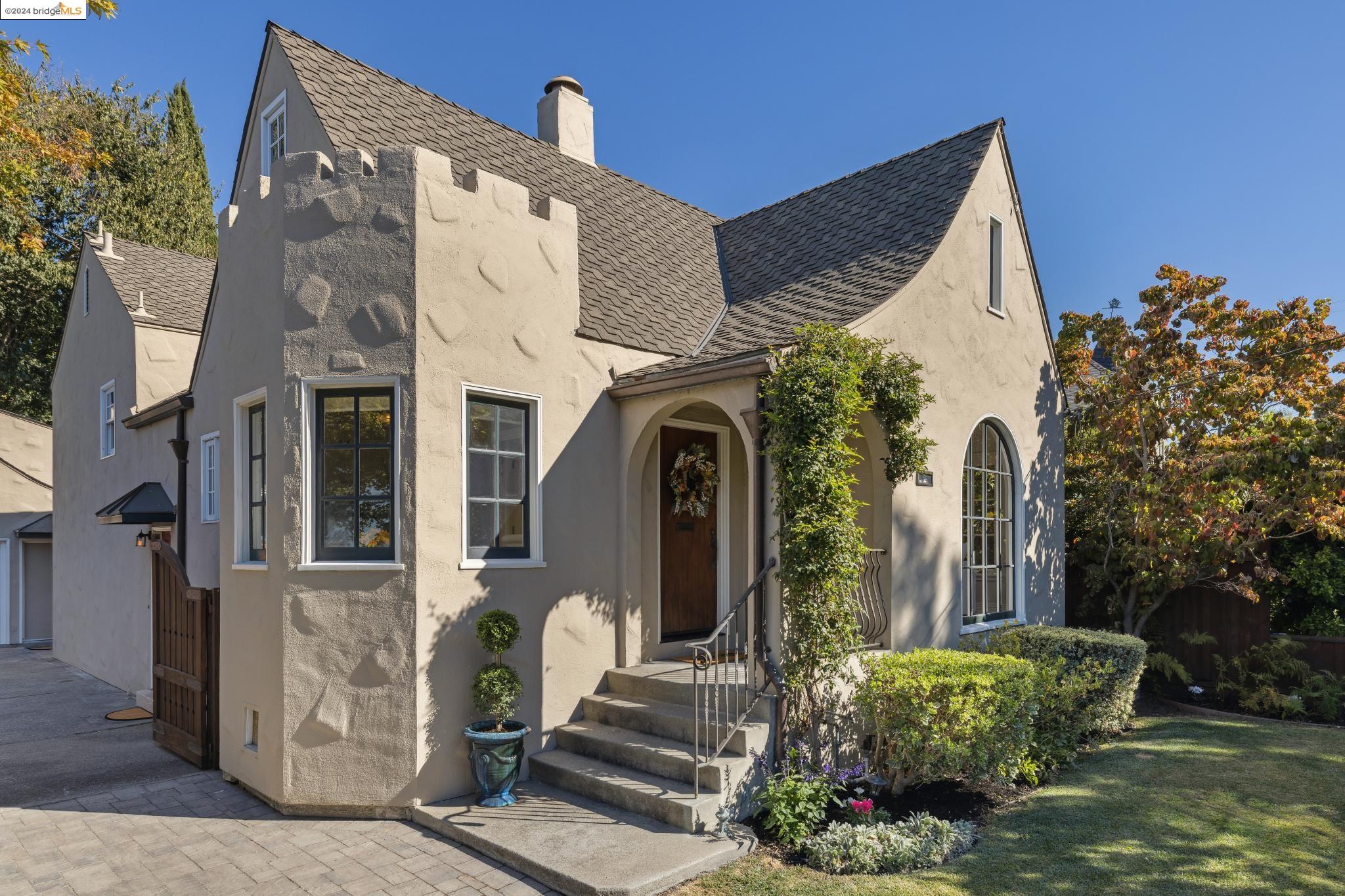 852 Glen Dr.
