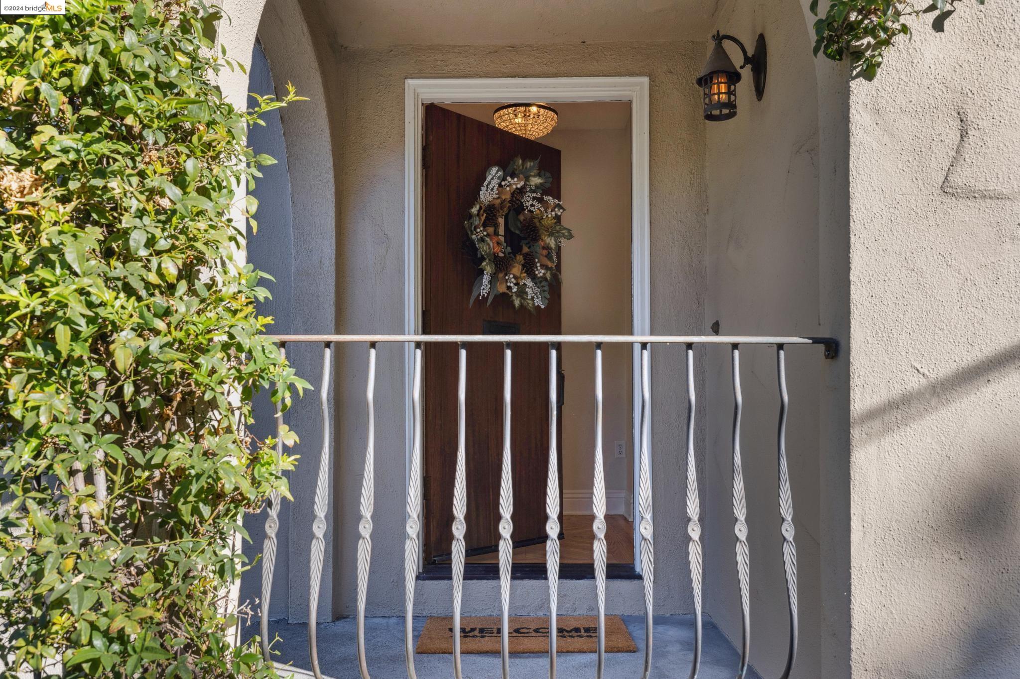 852 Glen Dr.
