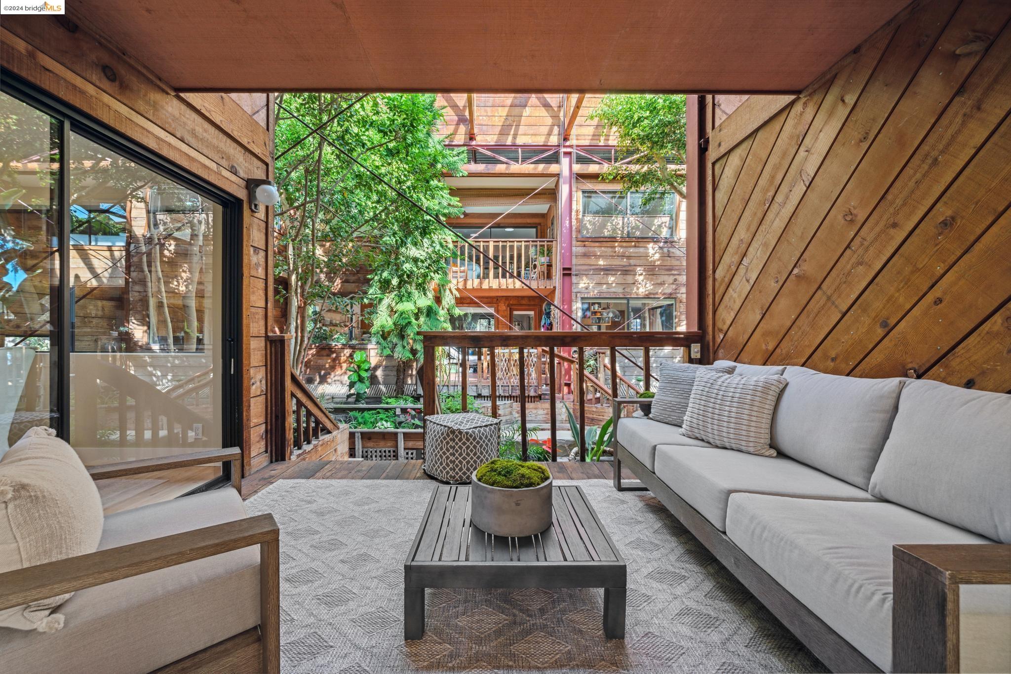 5321 MILES AVENUE # C