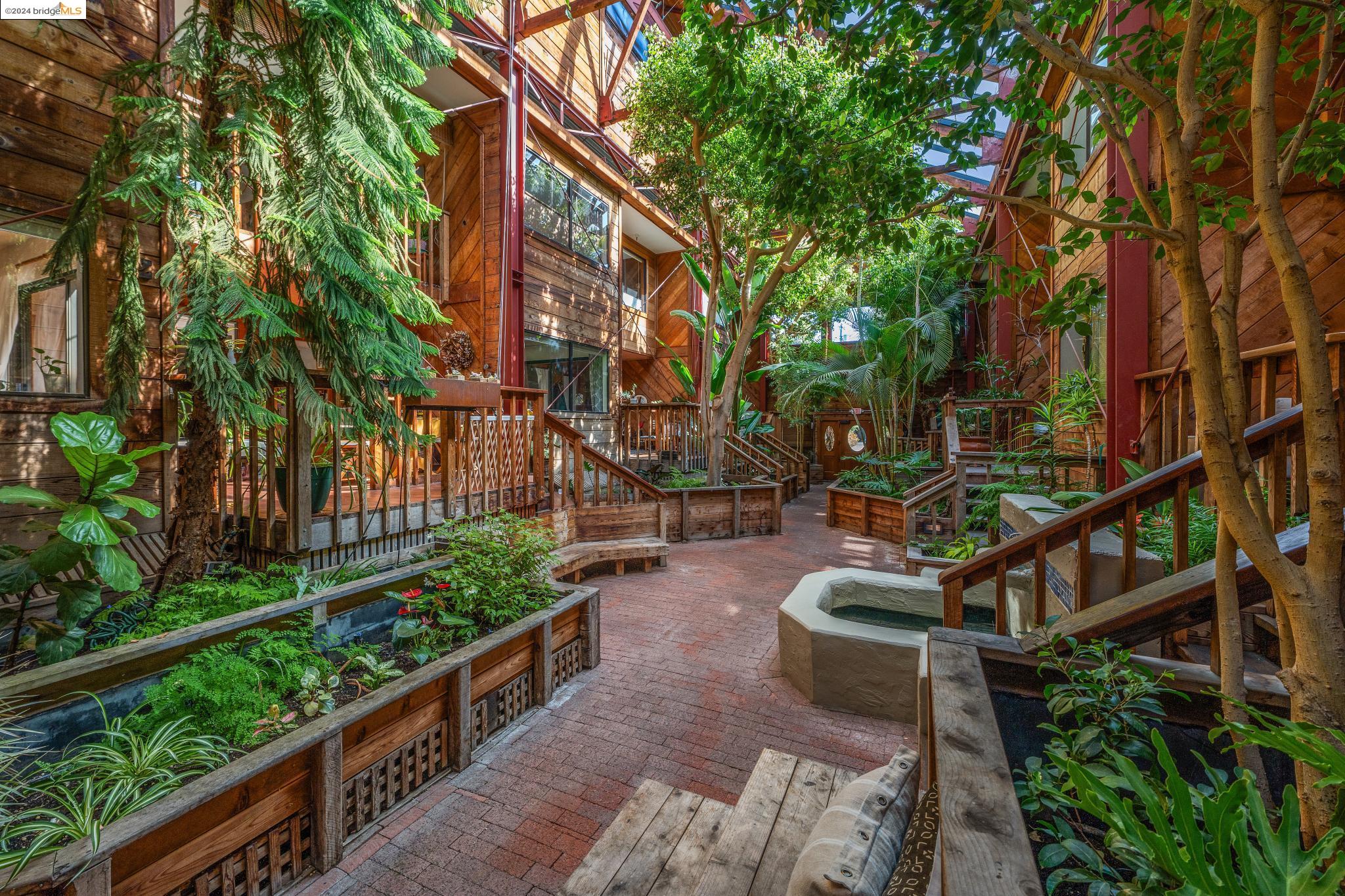 5321 MILES AVENUE # C