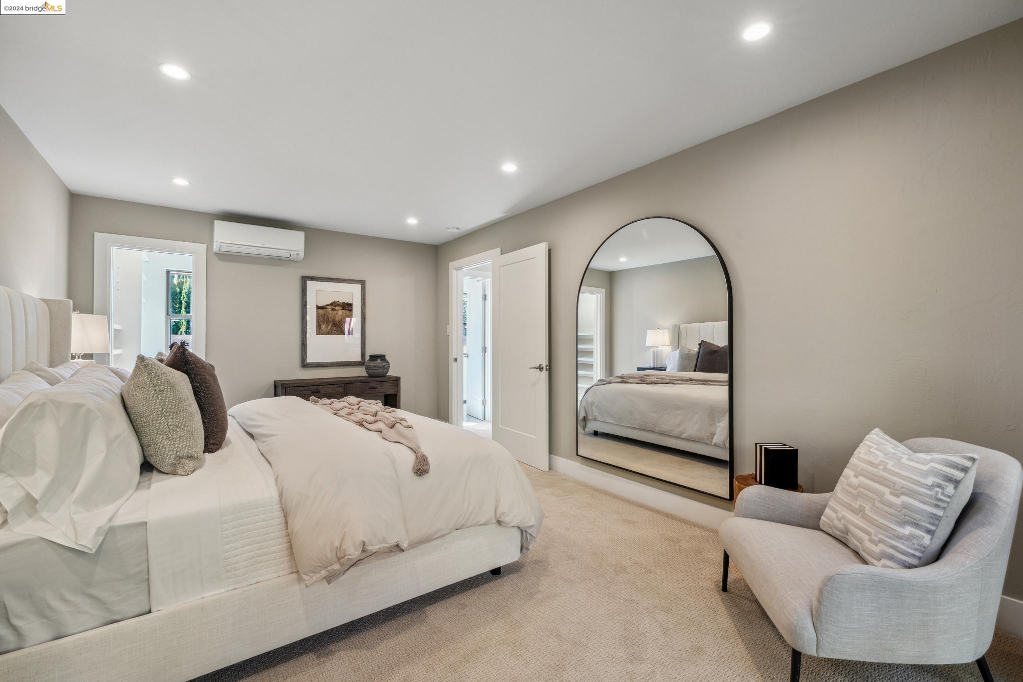 5321 MILES AVENUE # C