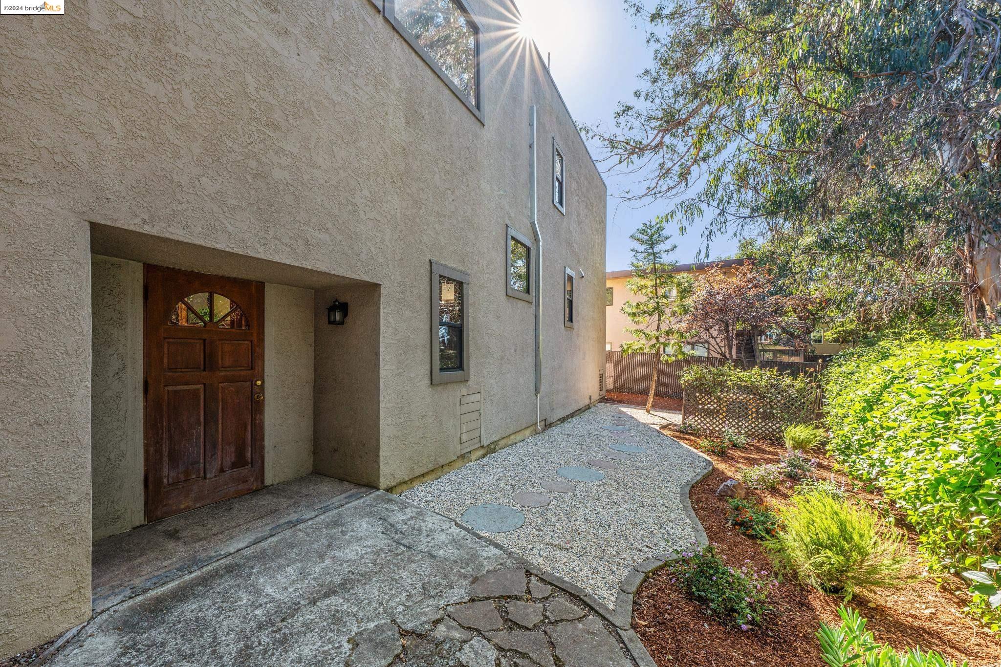 5321 MILES AVENUE # C