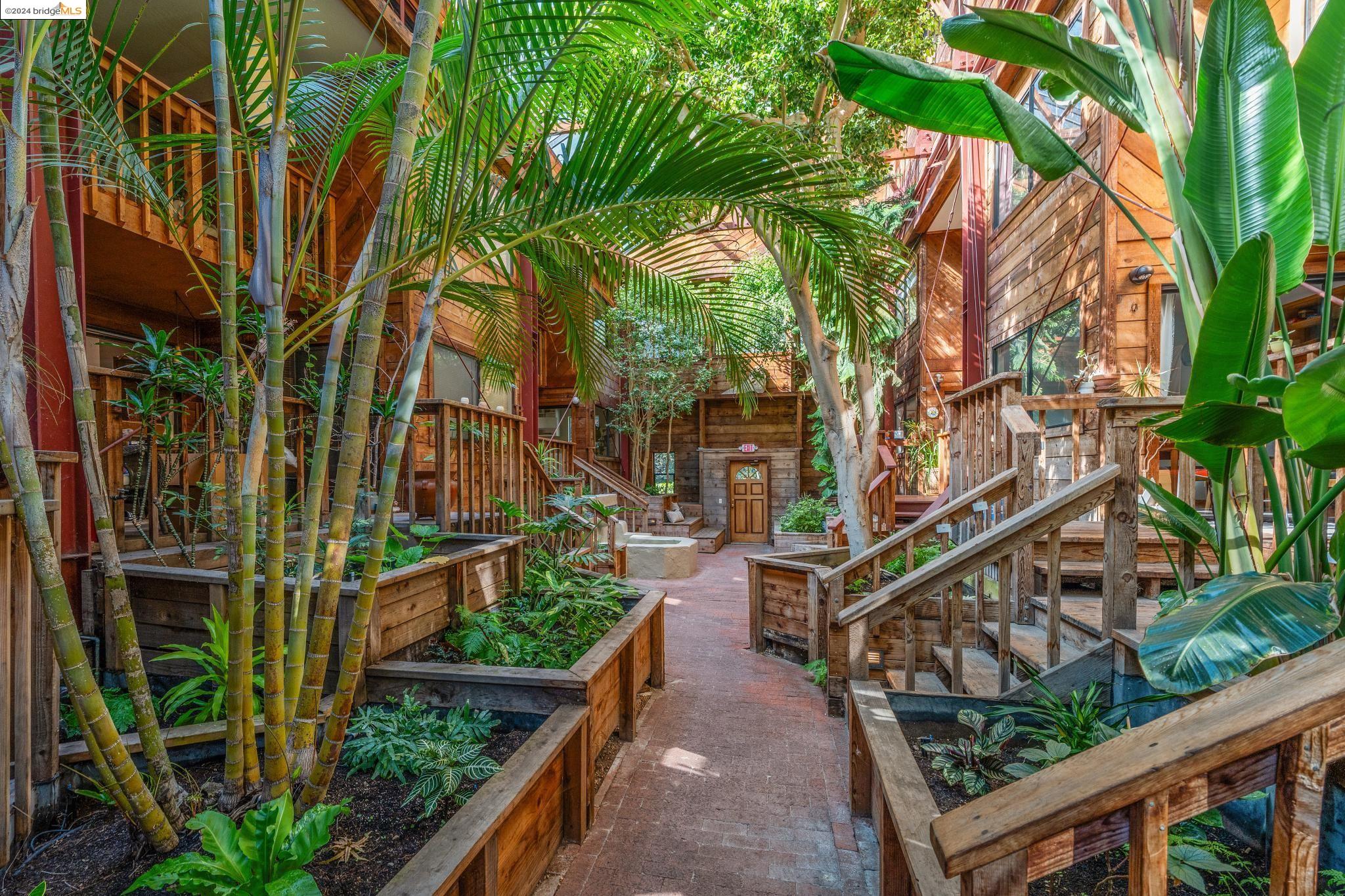 5321 MILES AVENUE # C