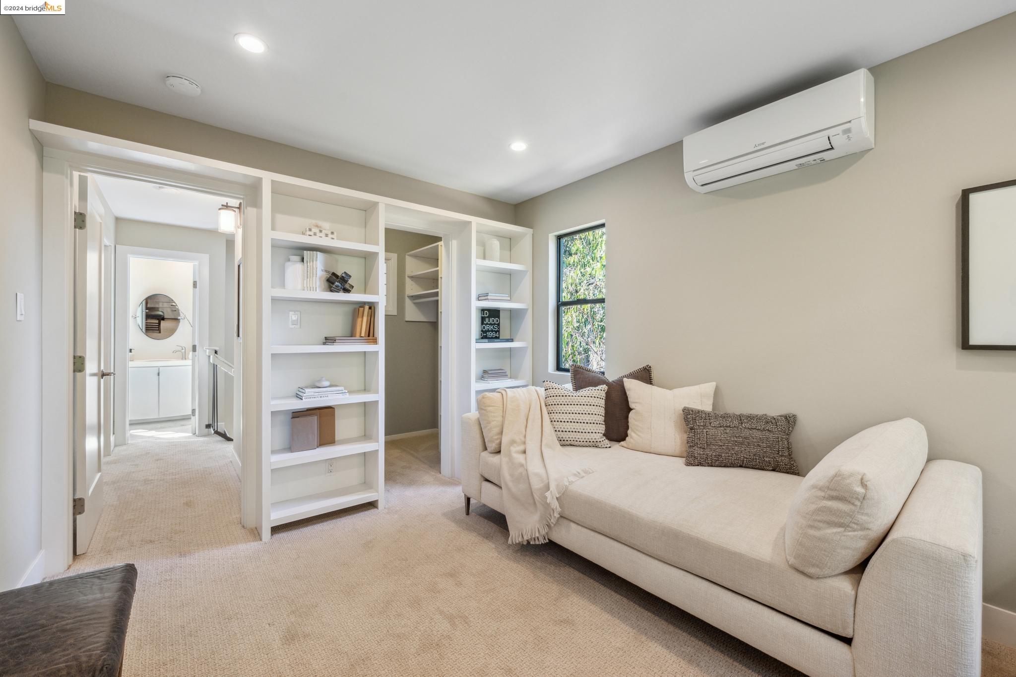 5321 MILES AVENUE # C