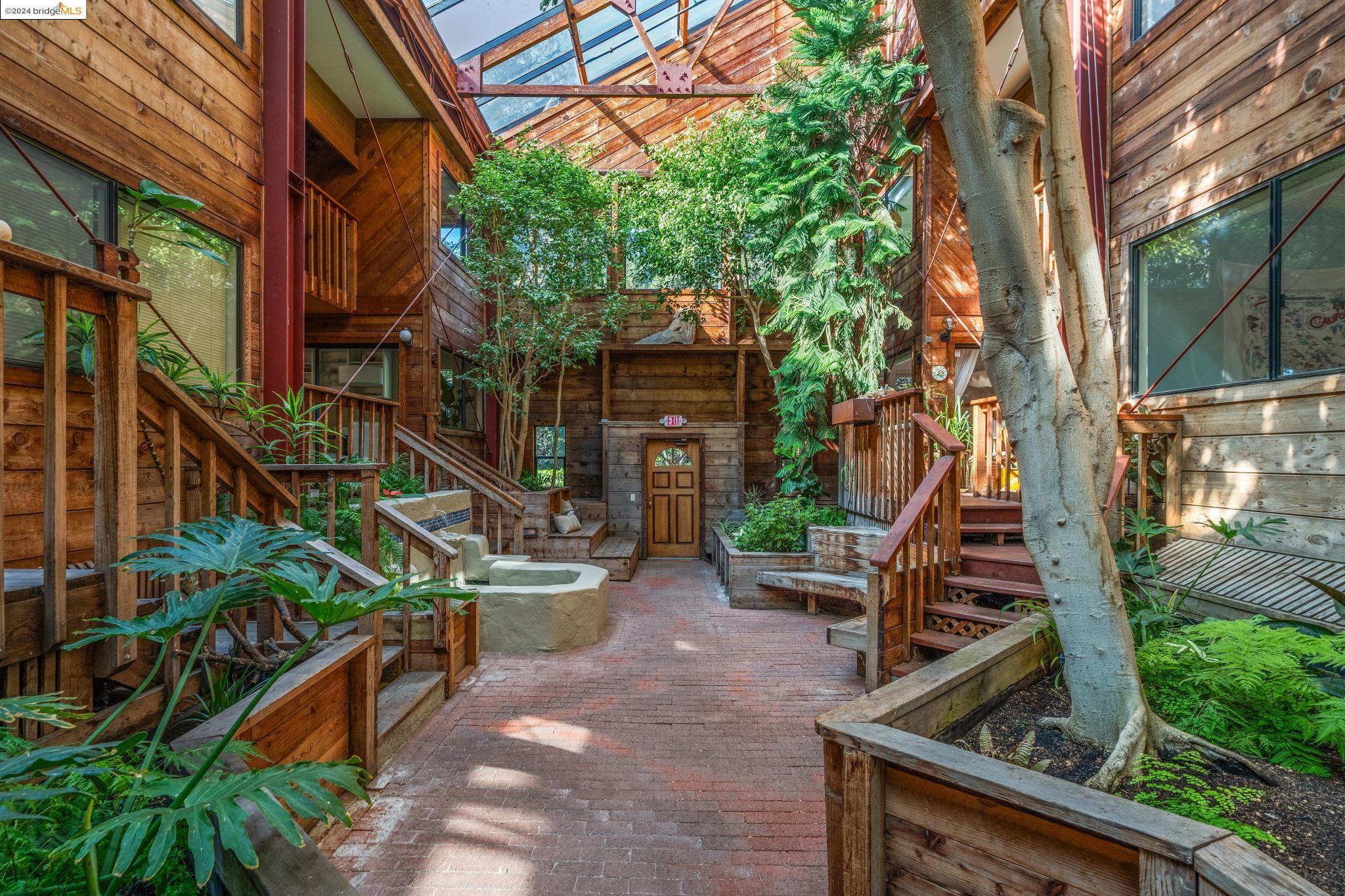 5321 MILES AVENUE # C