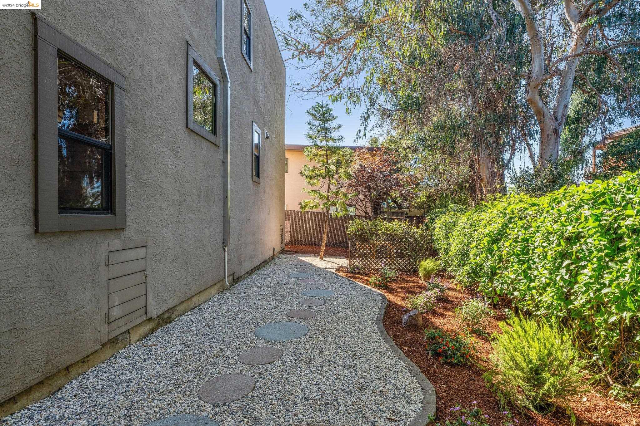 5321 MILES AVENUE # C