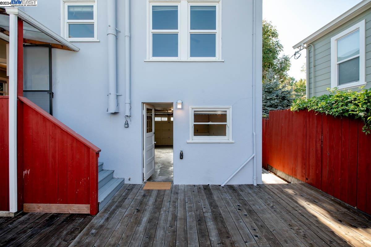 1831 Pacific Ave