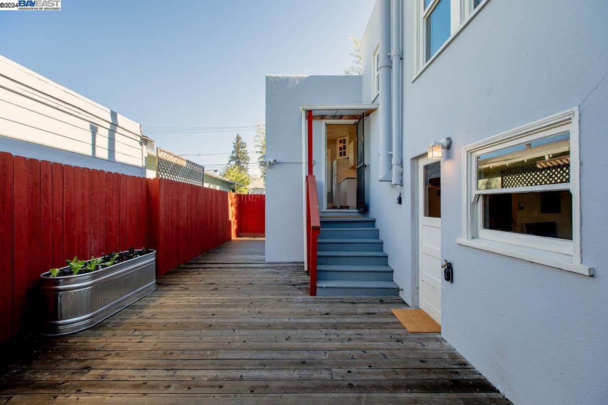 1831 Pacific Ave