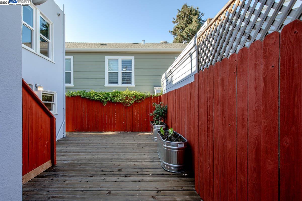 1831 Pacific Ave
