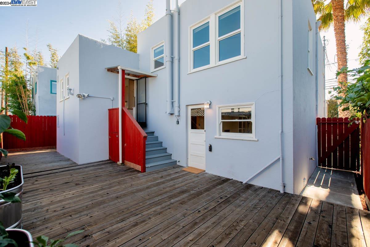 1831 Pacific Ave