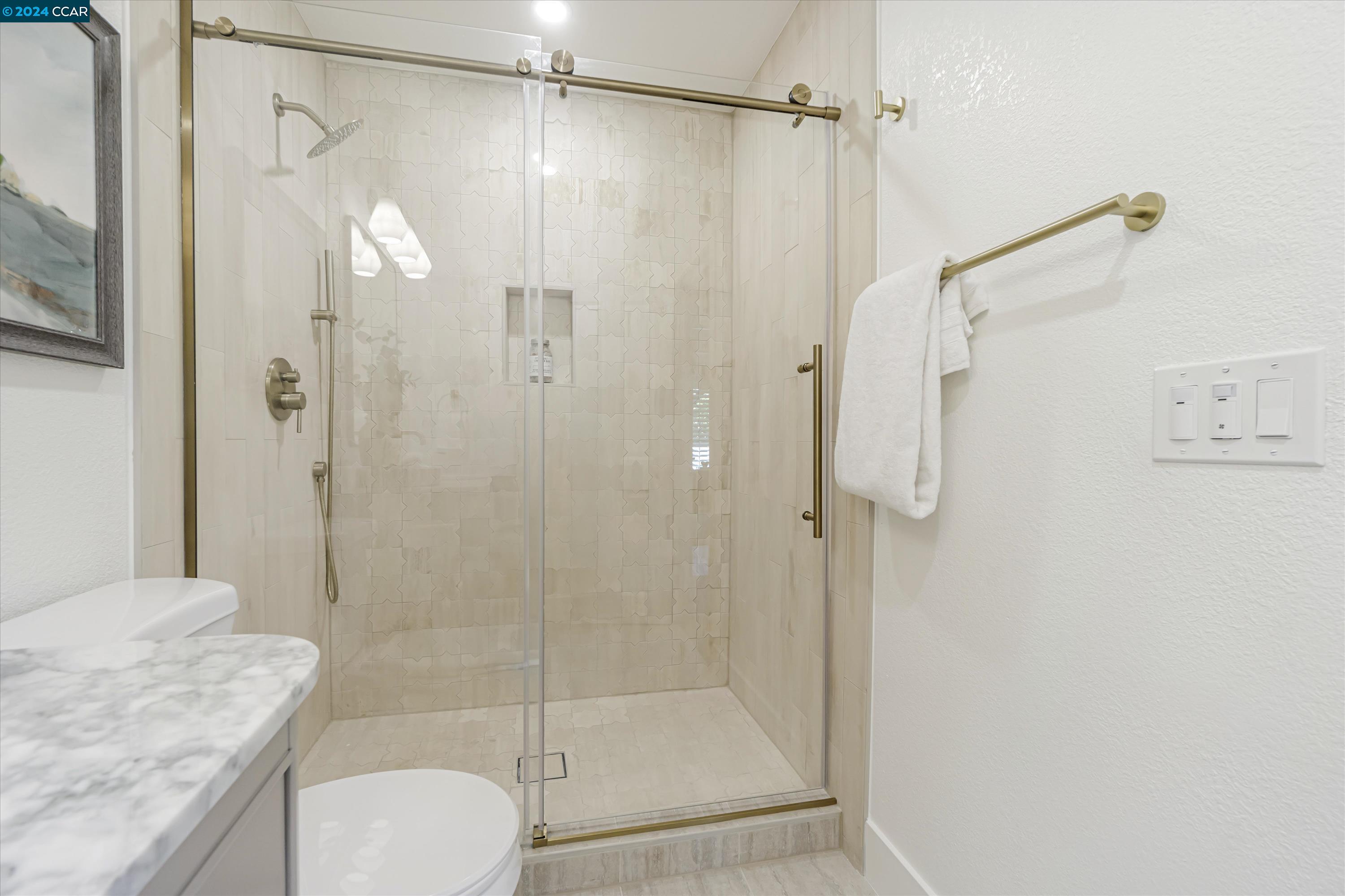 1904 Ptarmigan Dr # 2