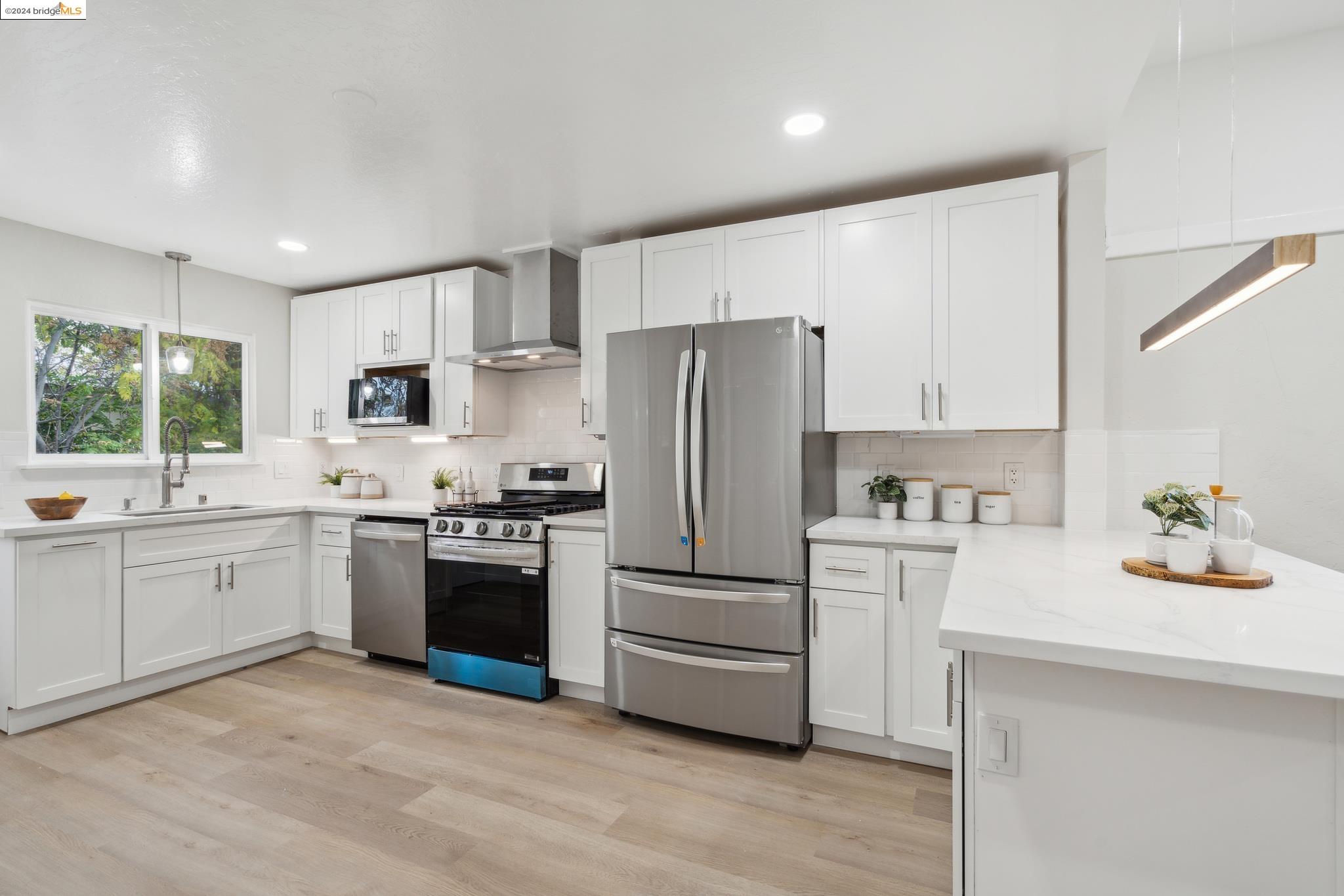 146 N 7Th St