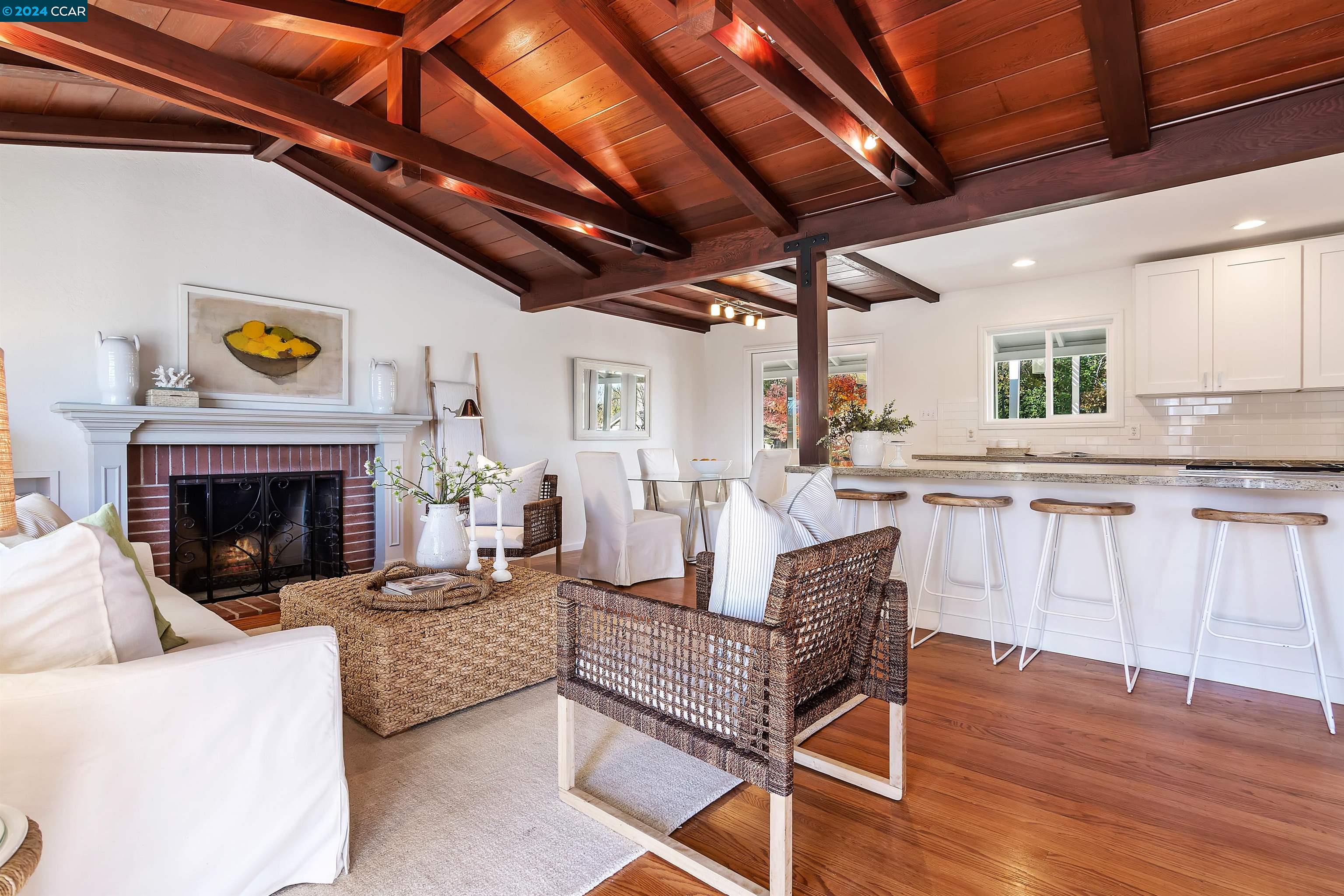 6 Carlos Ct