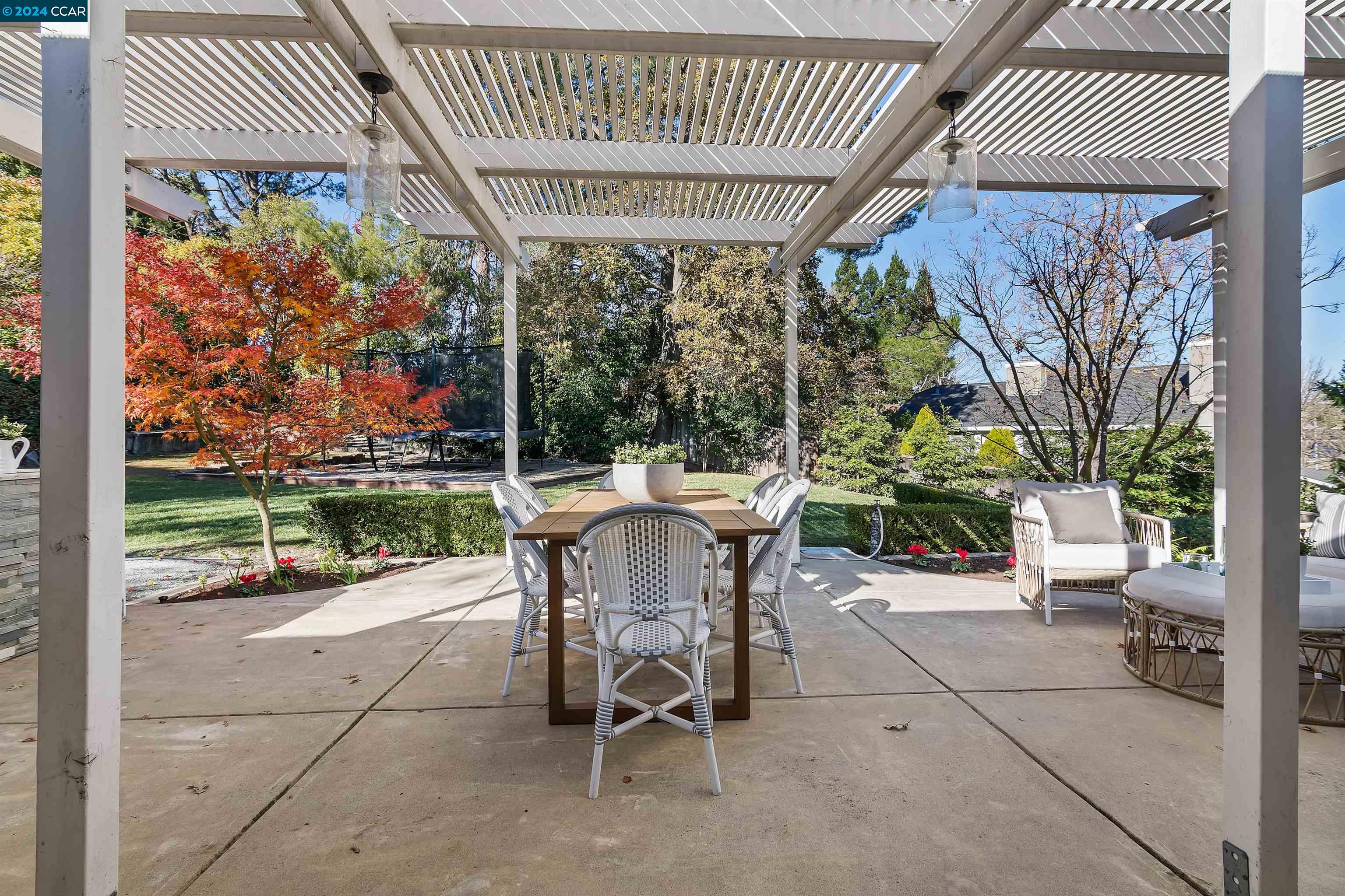 6 Carlos Ct