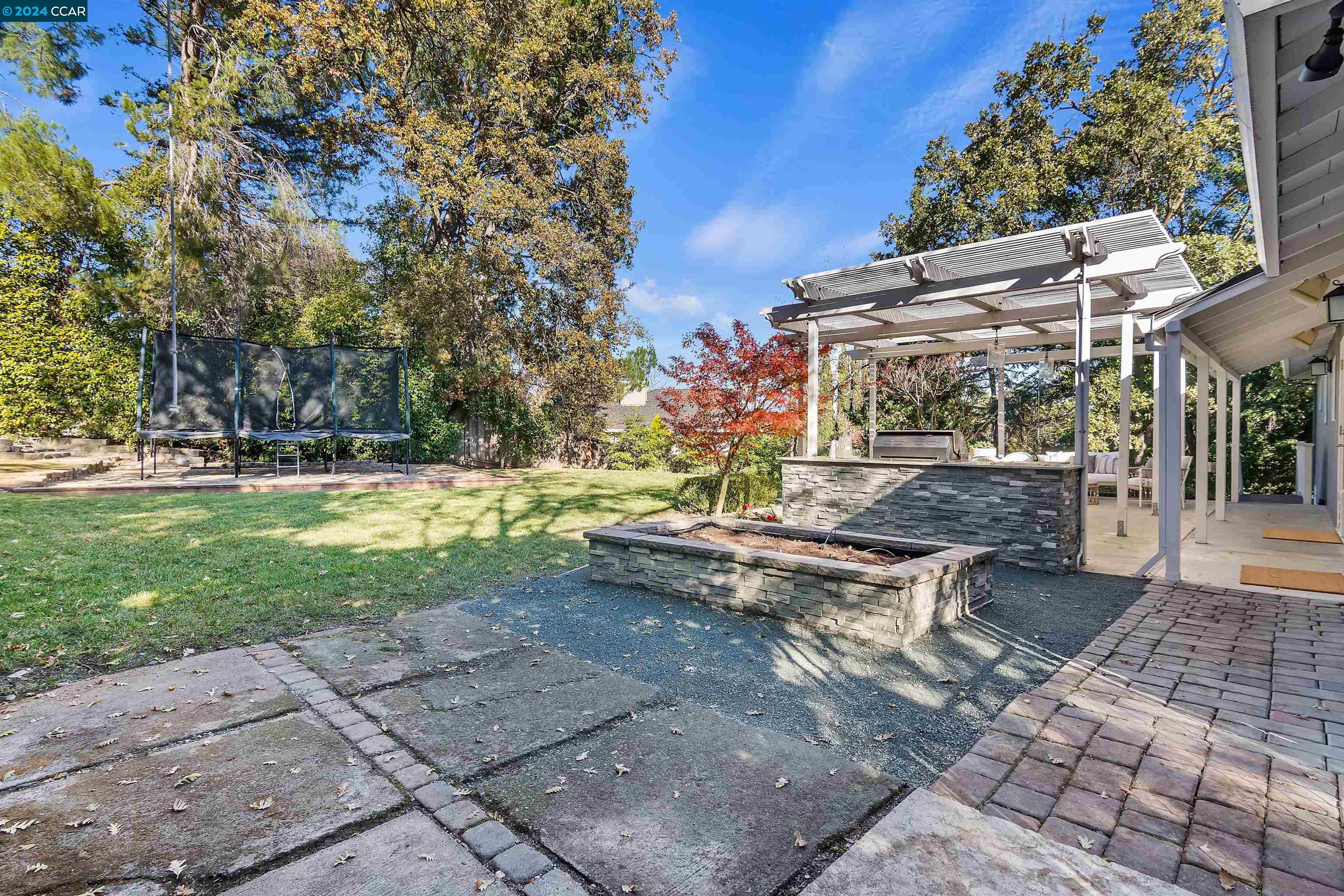 6 Carlos Ct