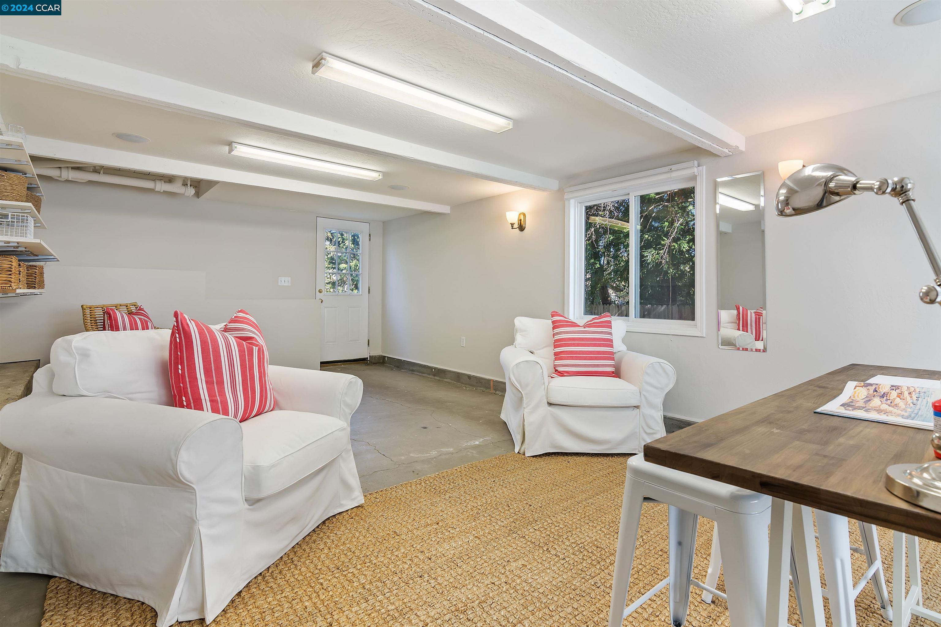 6 Carlos Ct