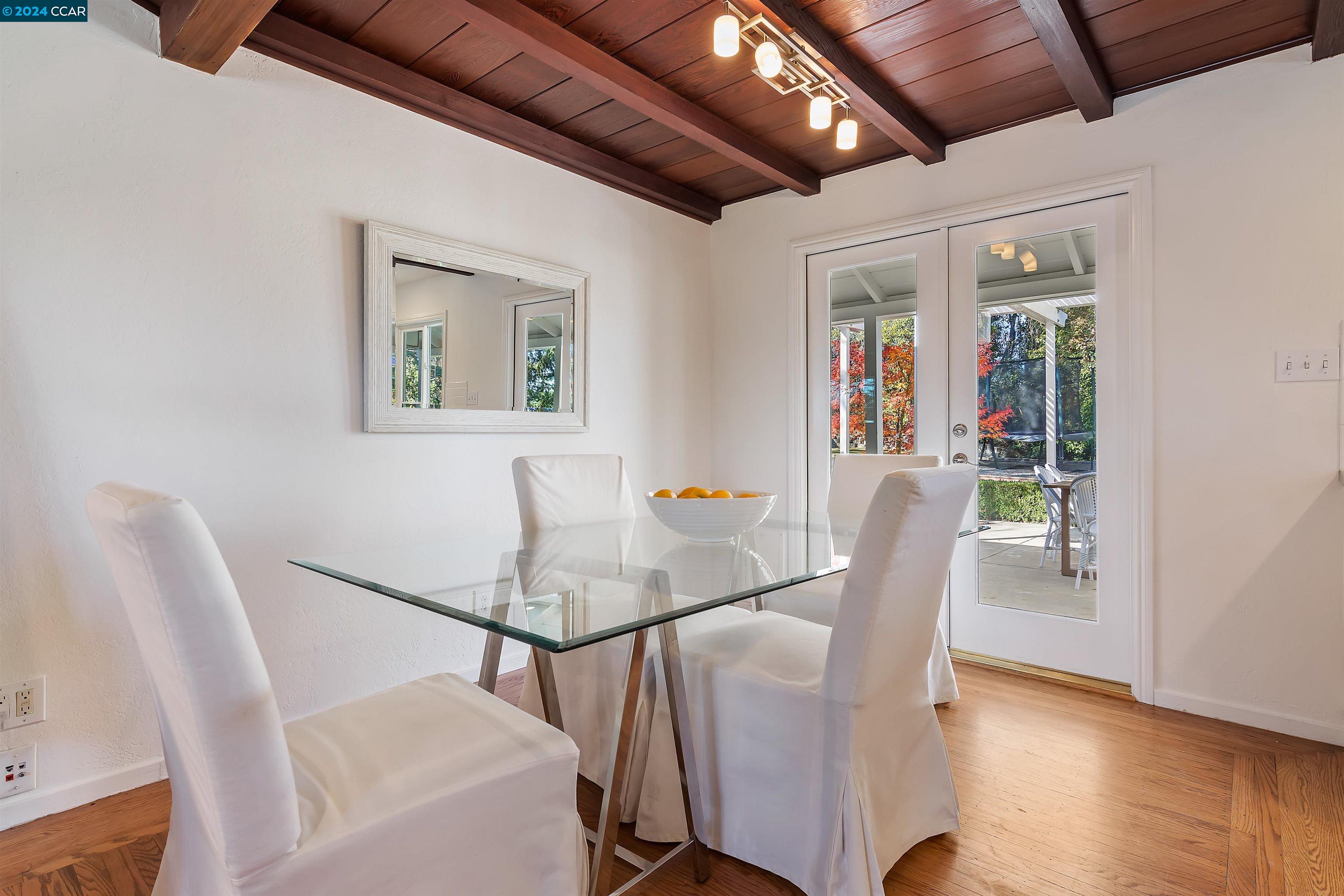 6 Carlos Ct