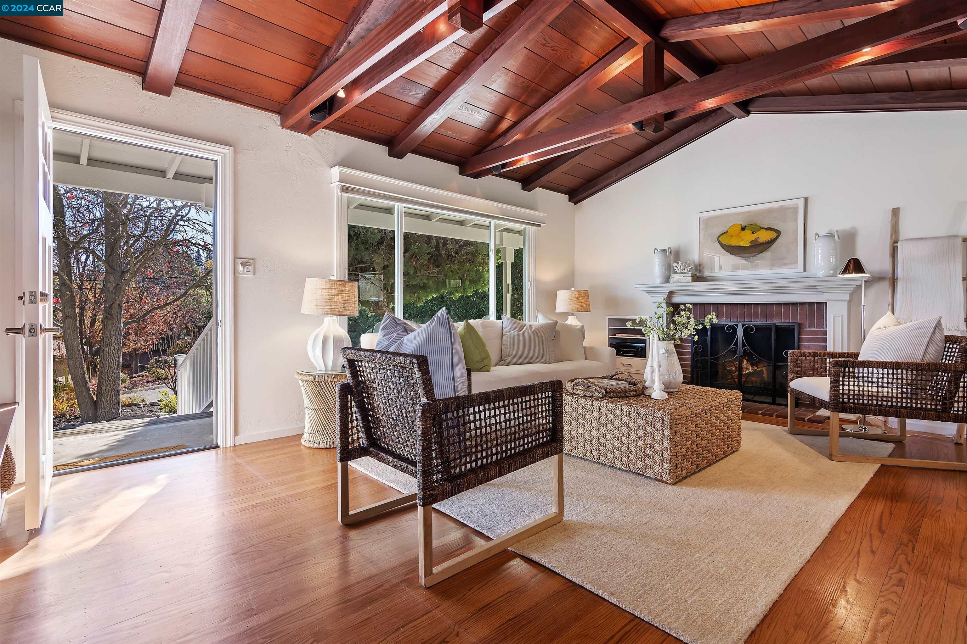 6 Carlos Ct