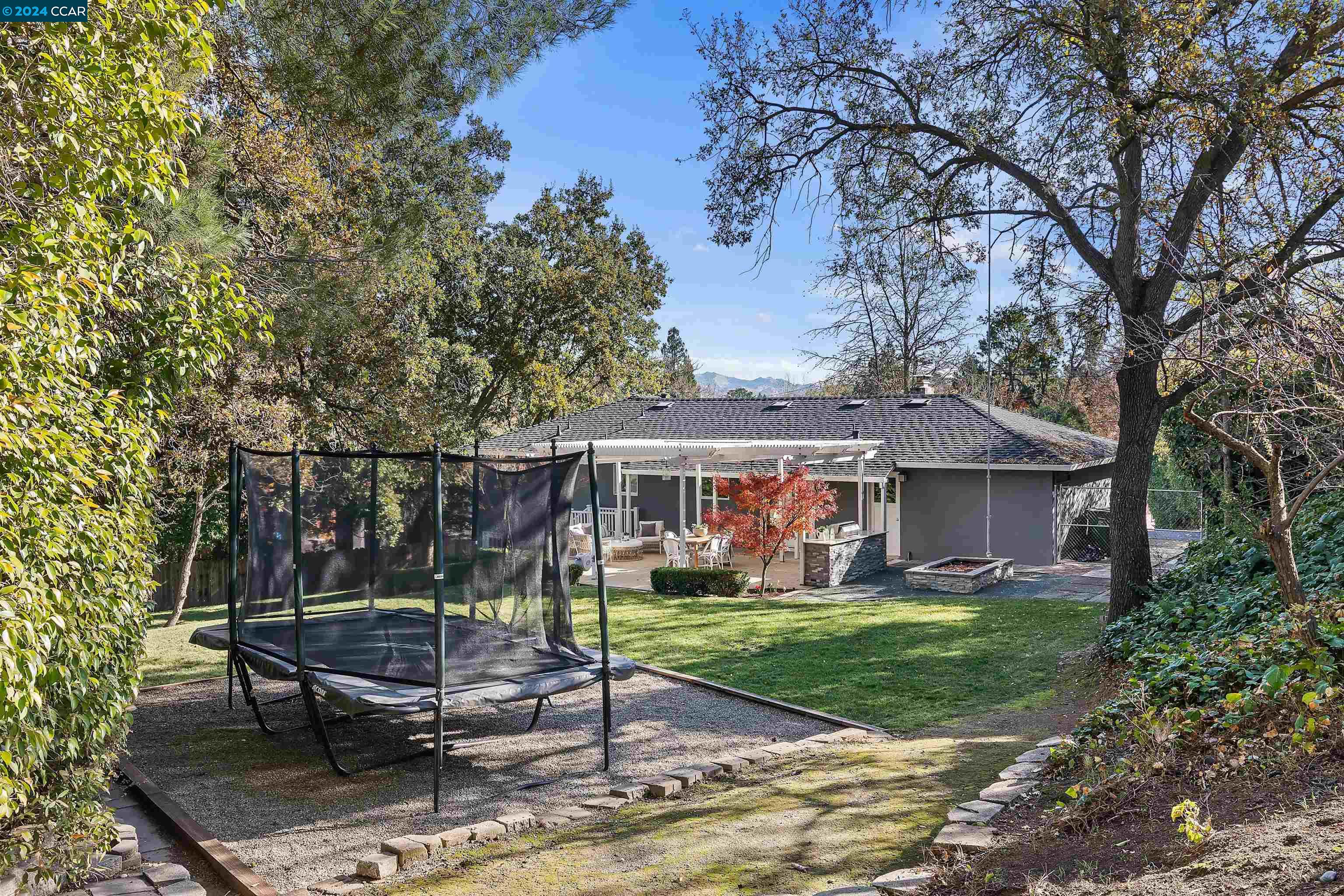 6 Carlos Ct