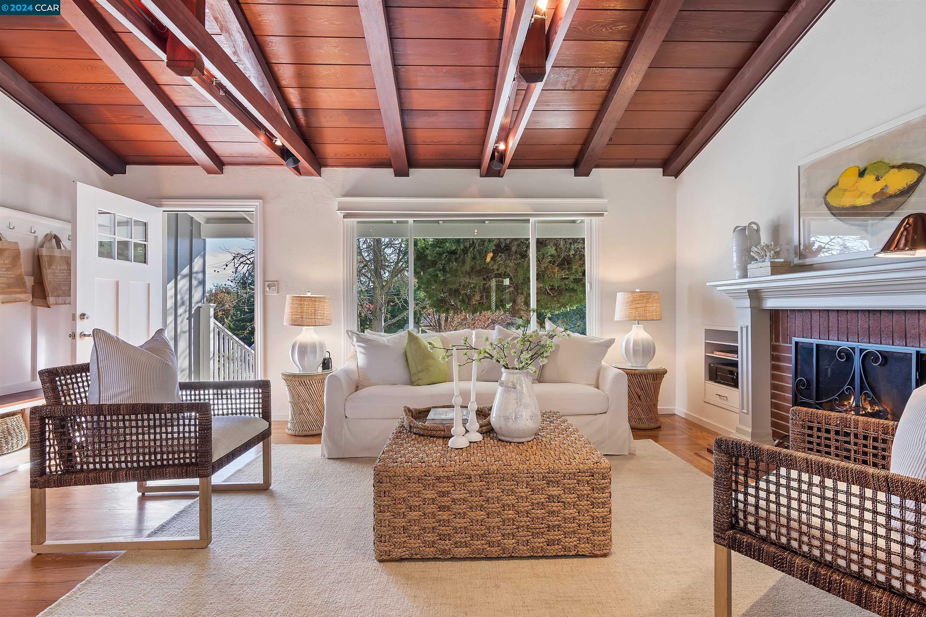 6 Carlos Ct