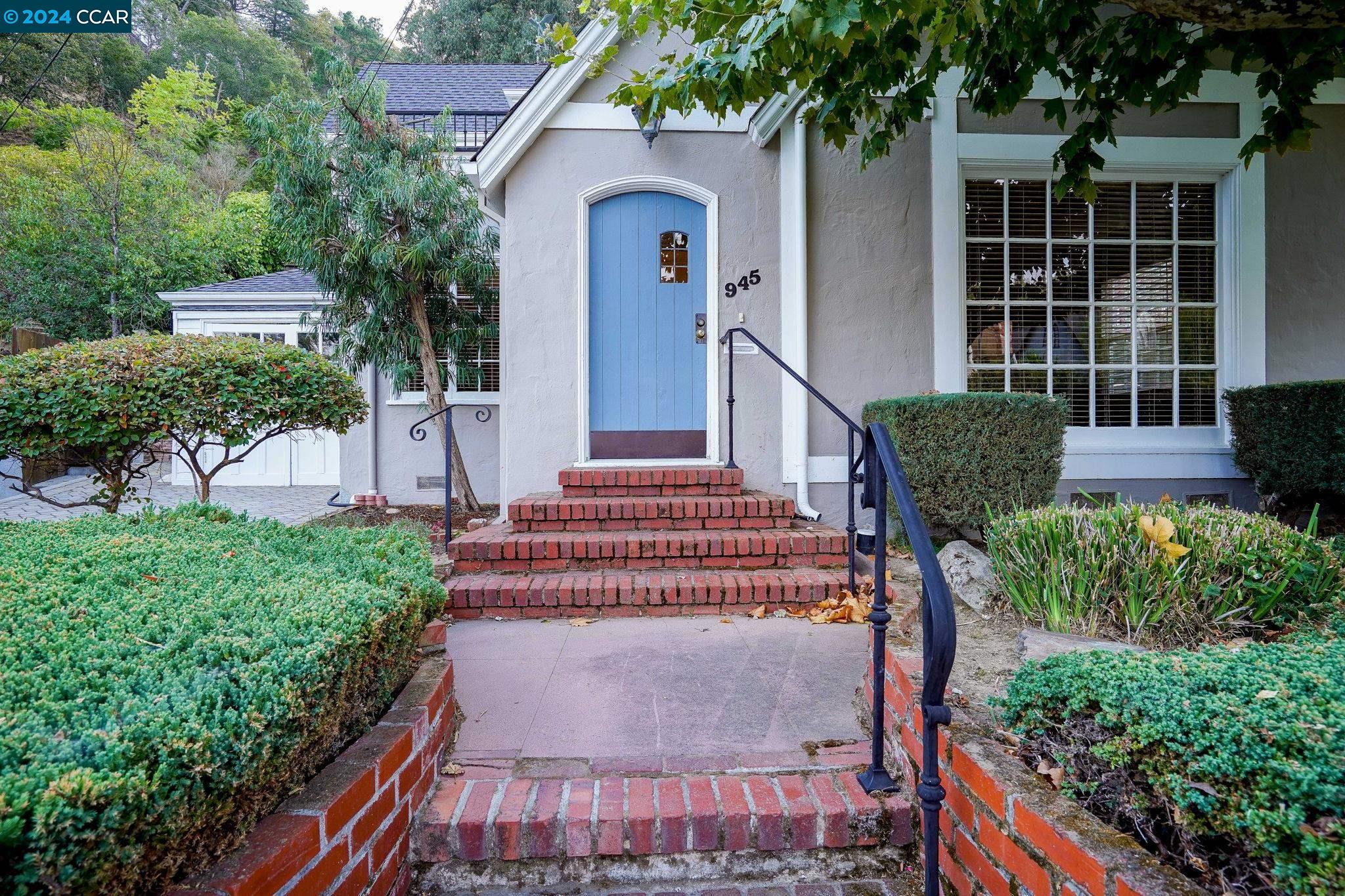 945 Talbart Street