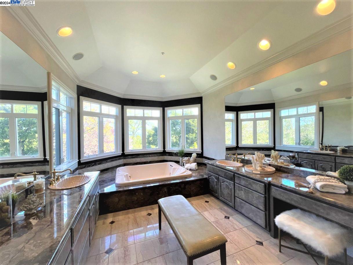 1926 Clover Ct