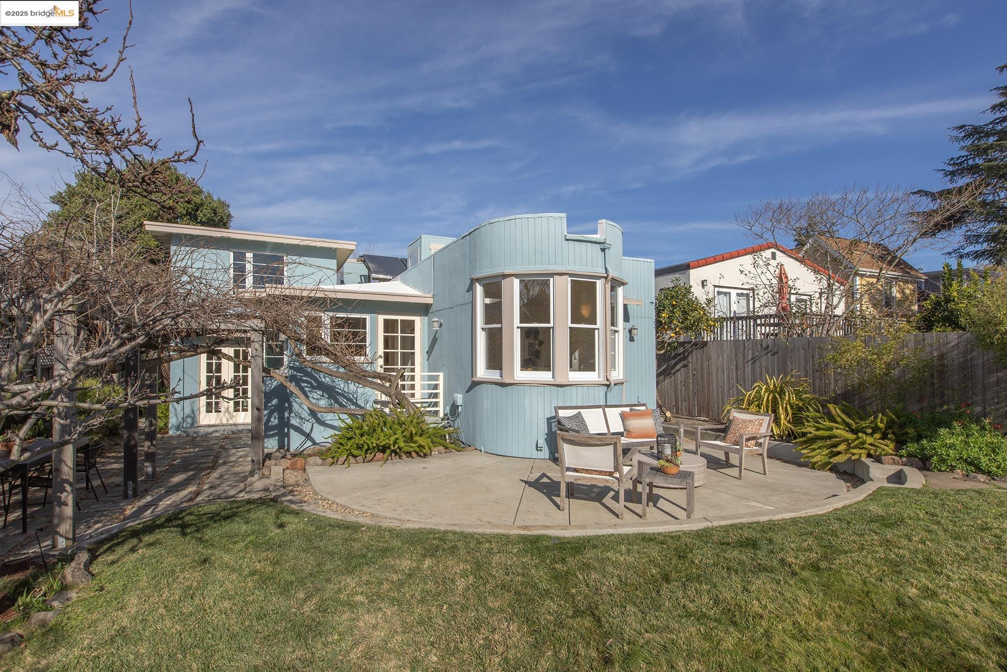 1118 Francisco St