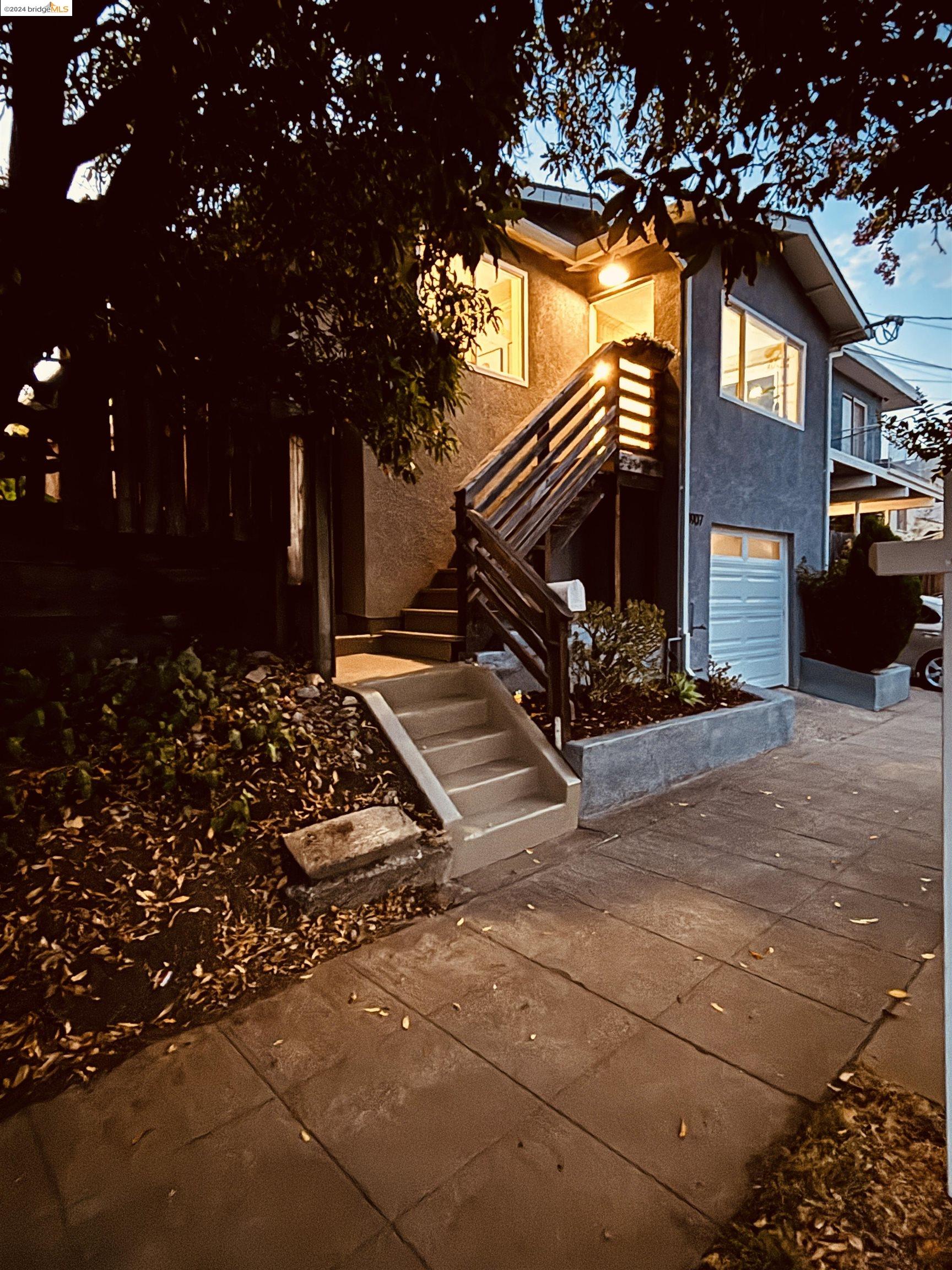 3907 Midvale Ave