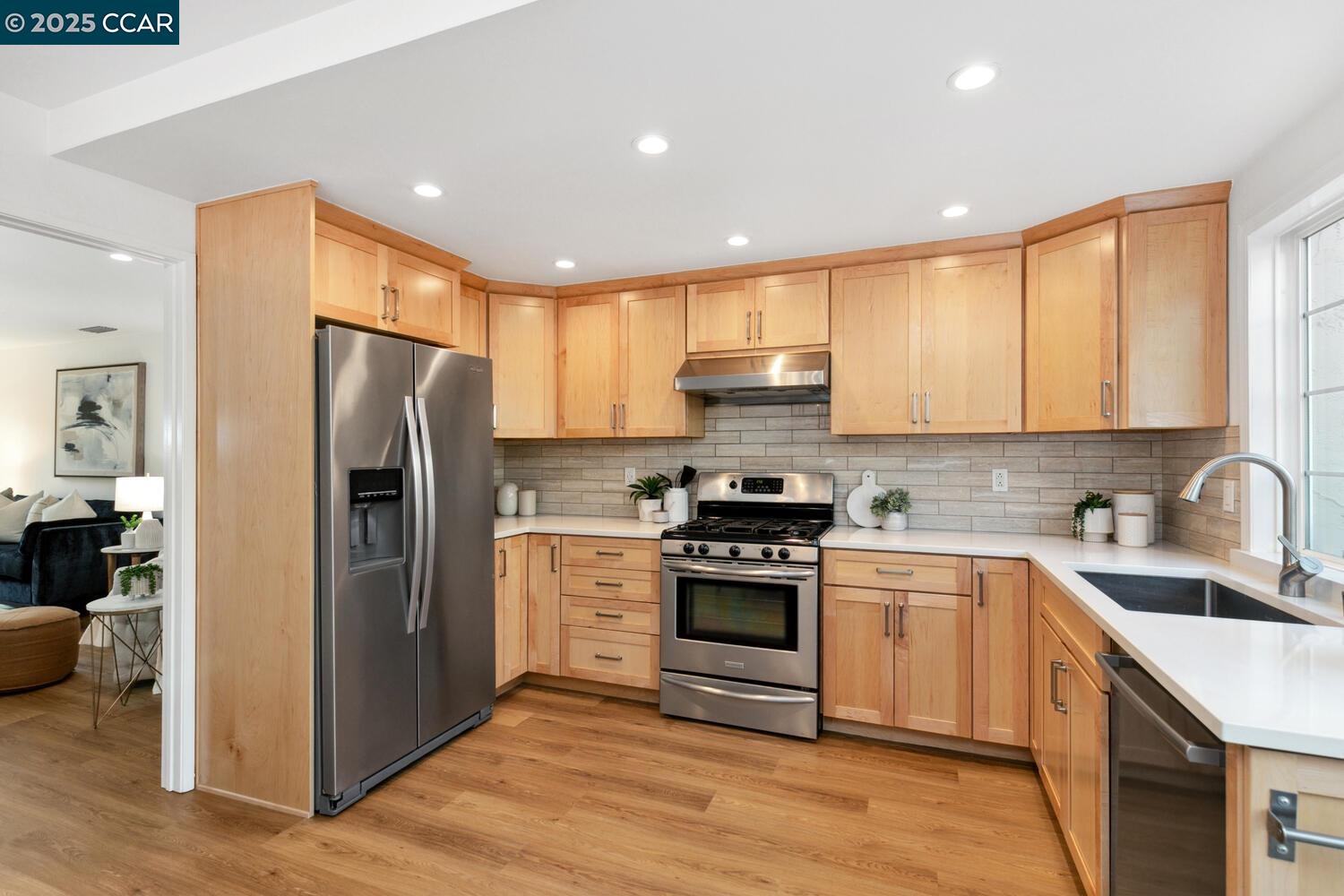 1419 Camino Peral