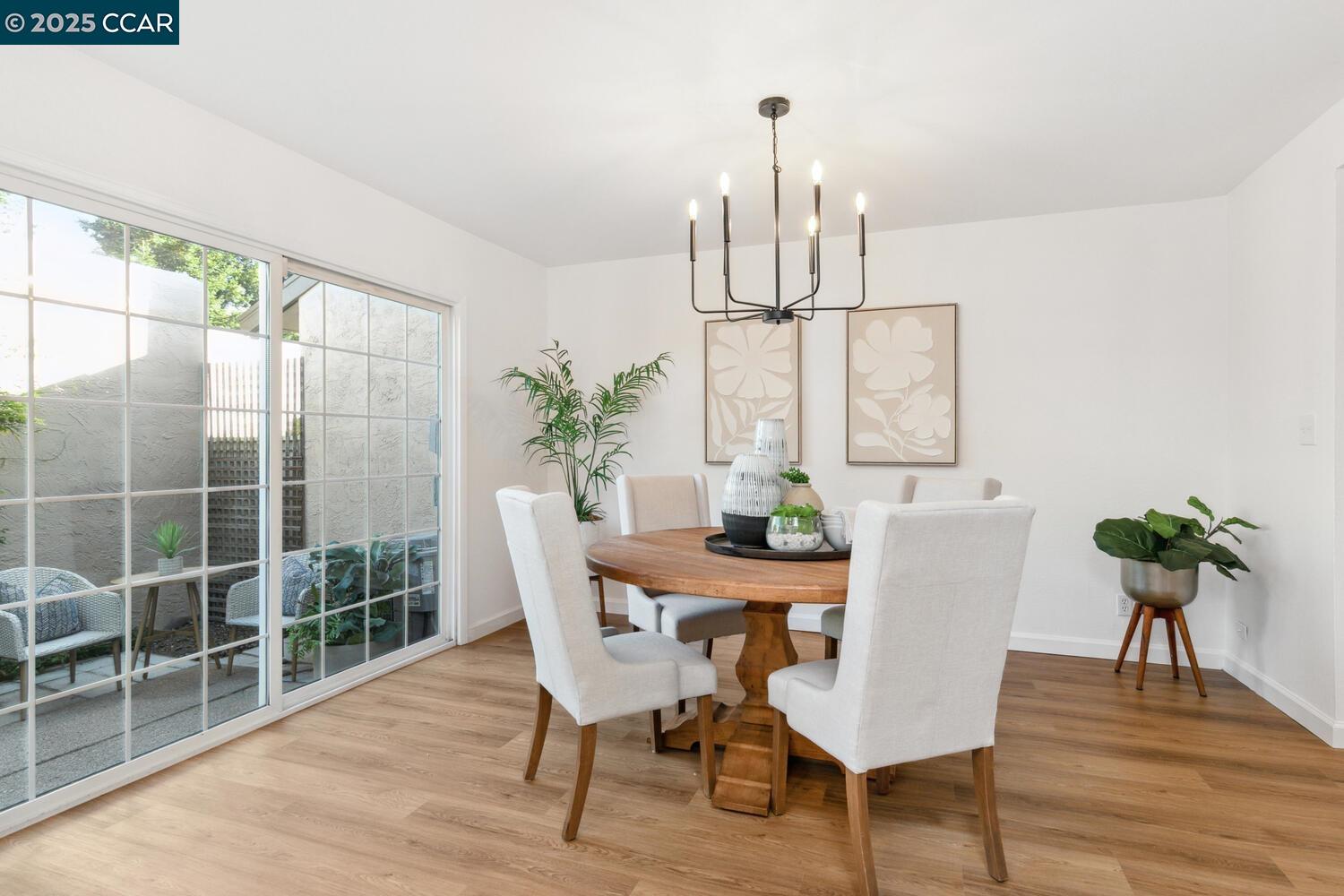 1419 Camino Peral