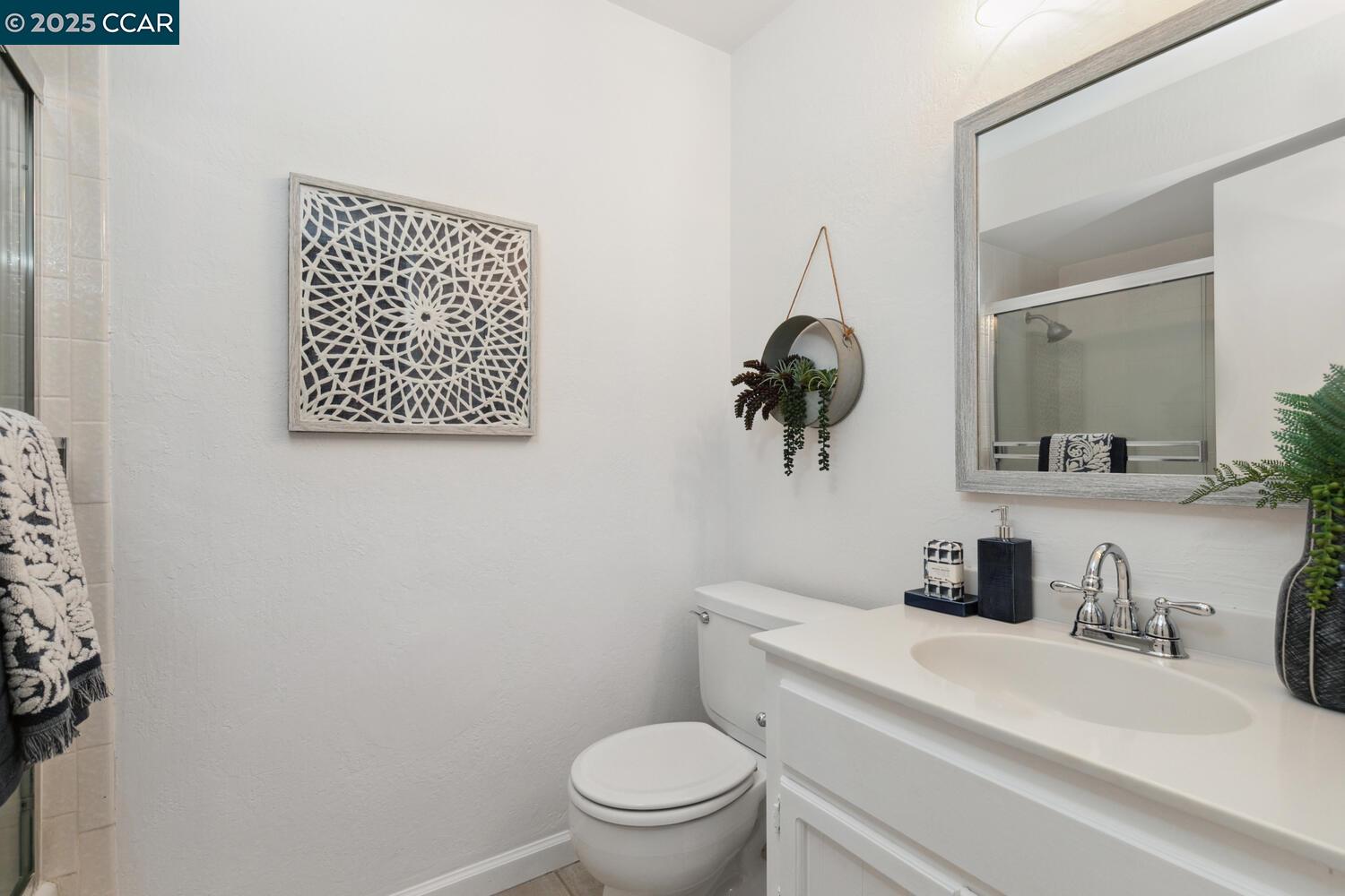 1419 Camino Peral