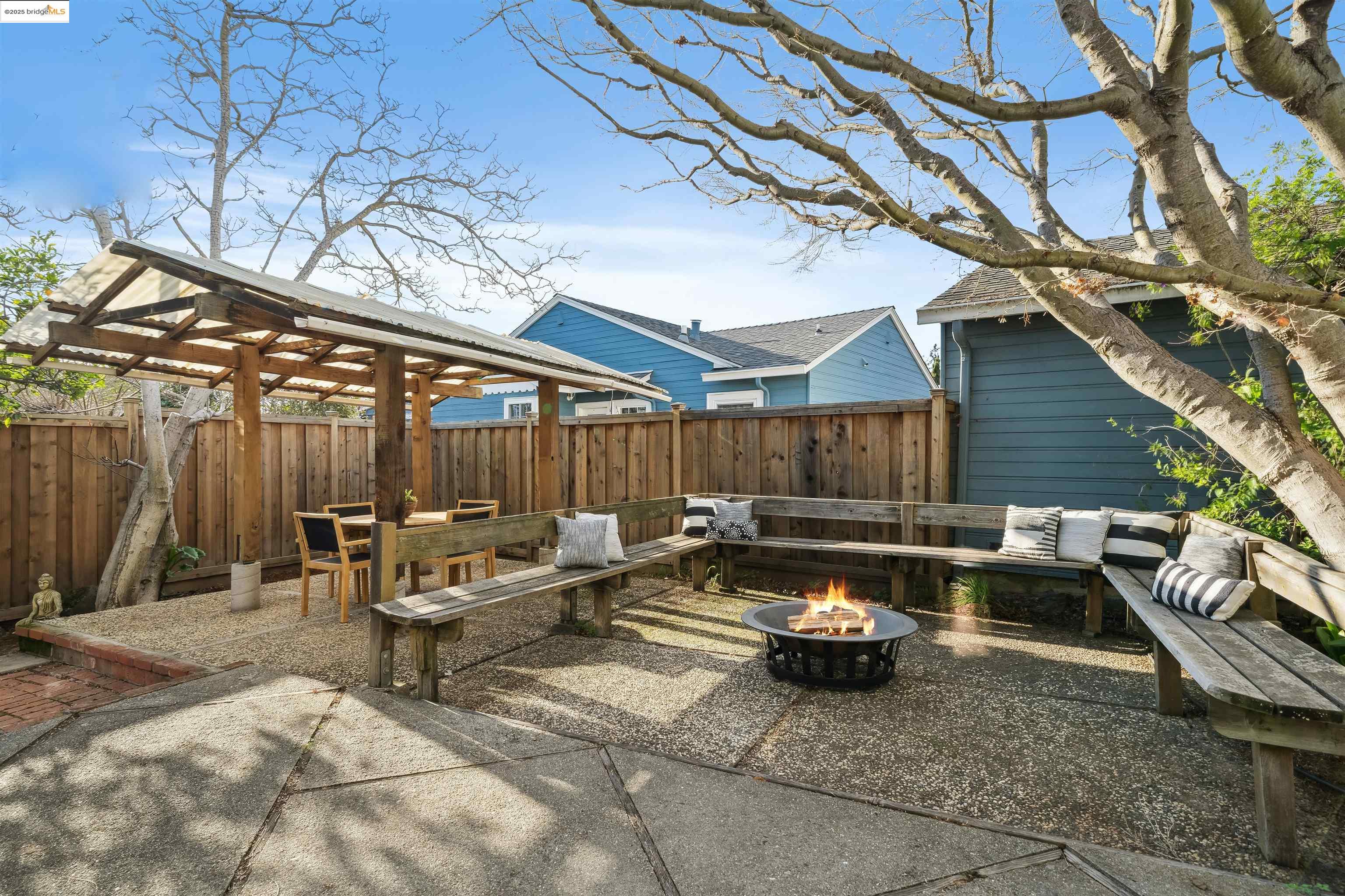 3959 Huntington