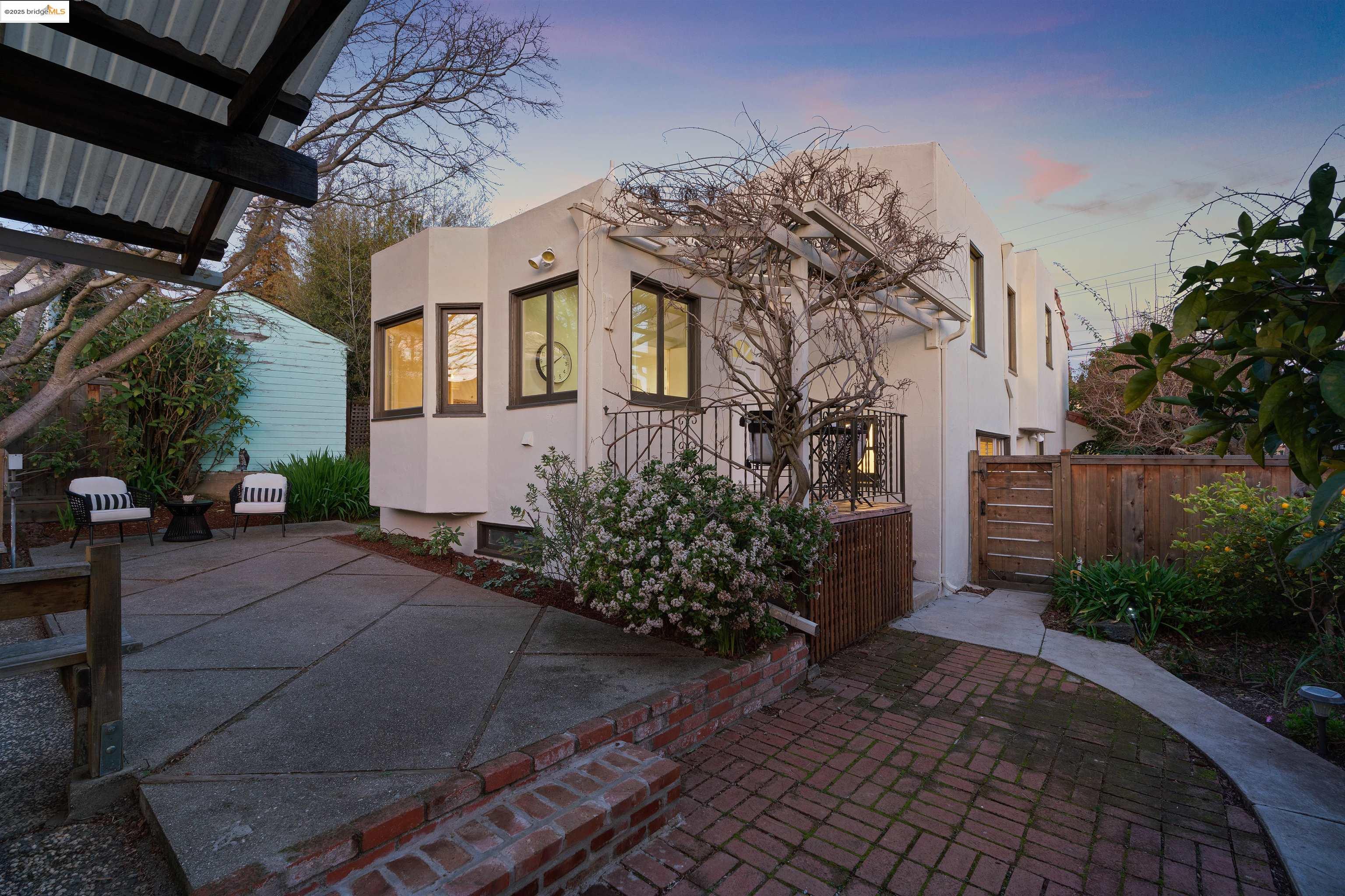 3959 Huntington