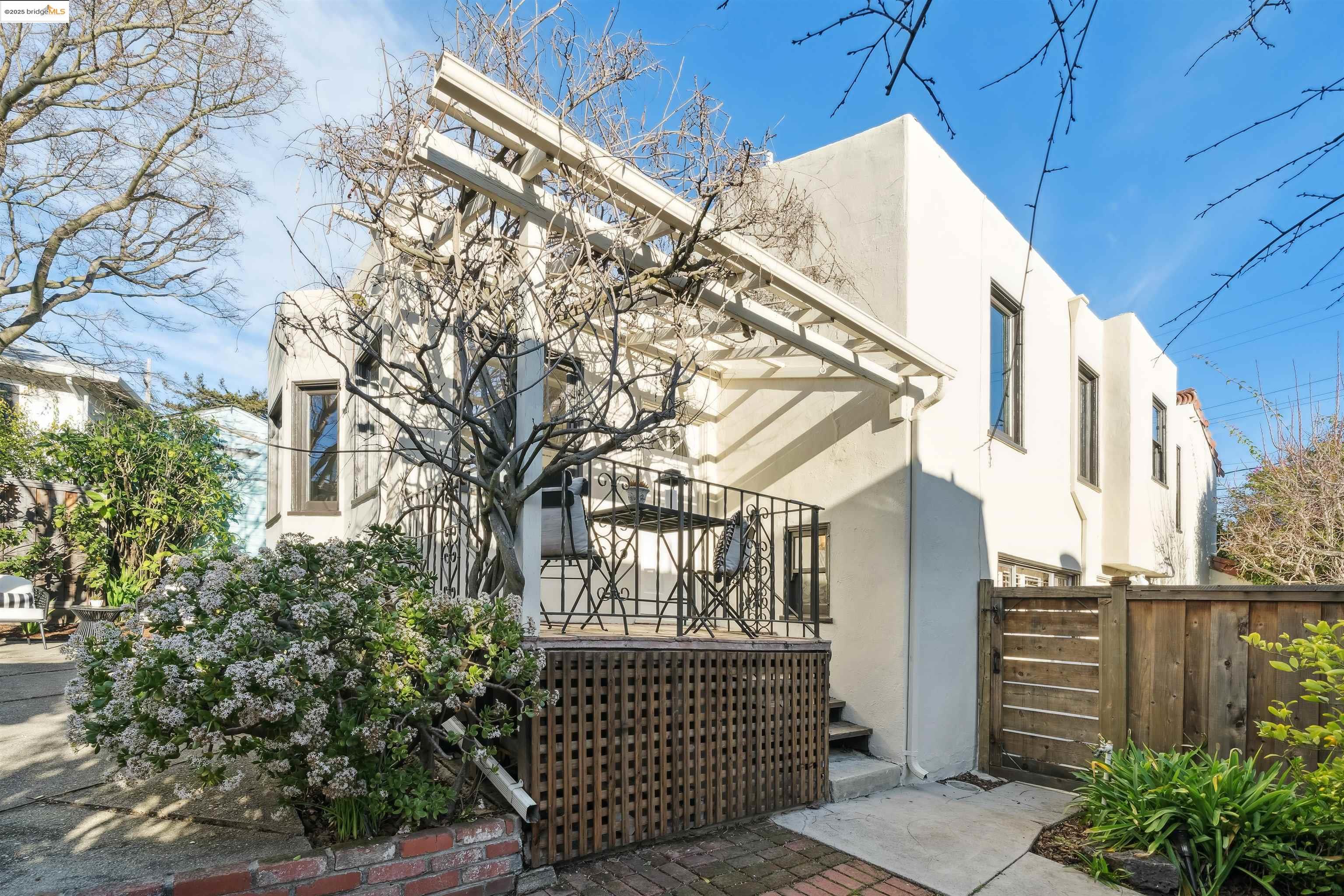 3959 Huntington
