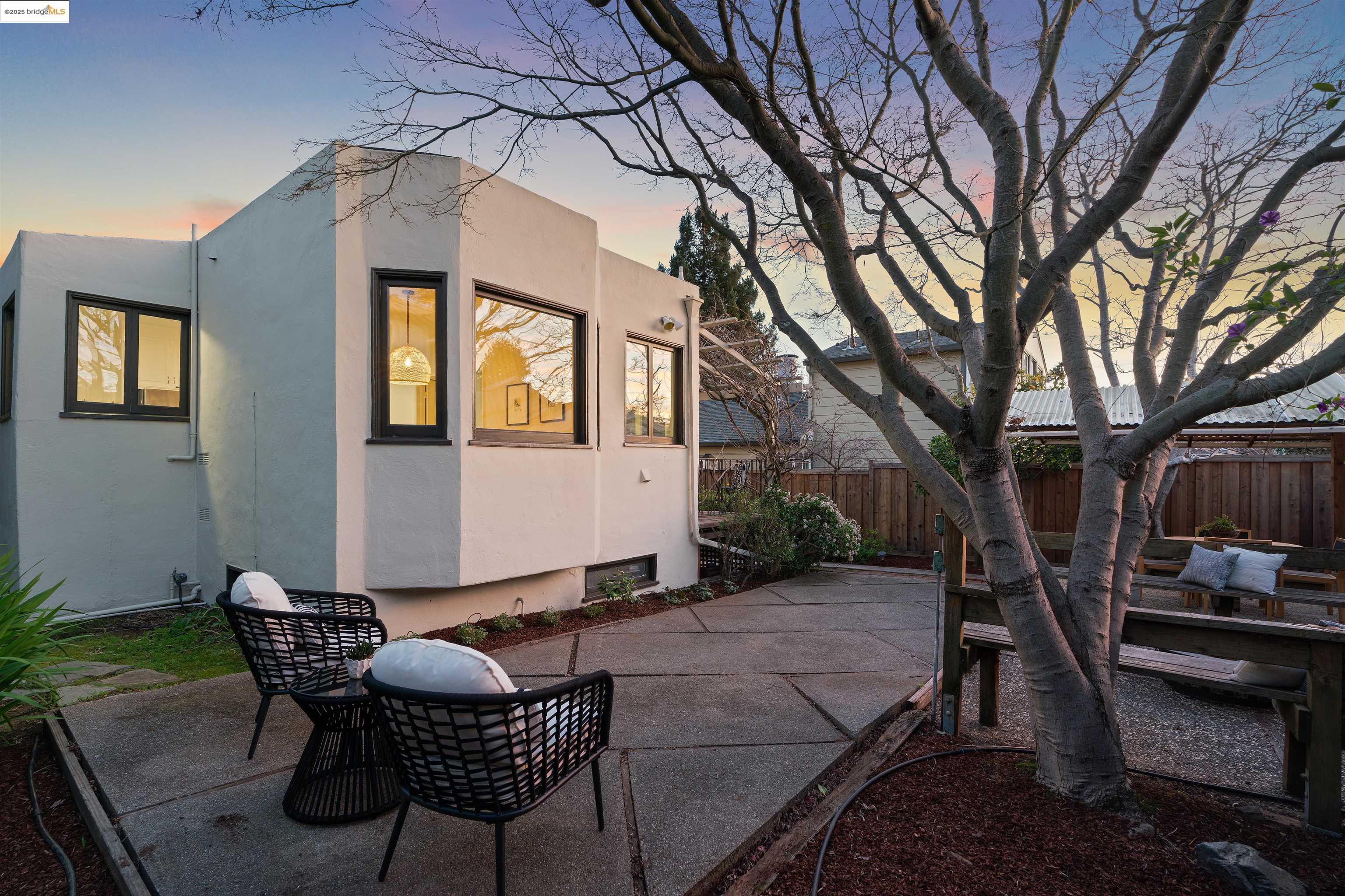 3959 Huntington