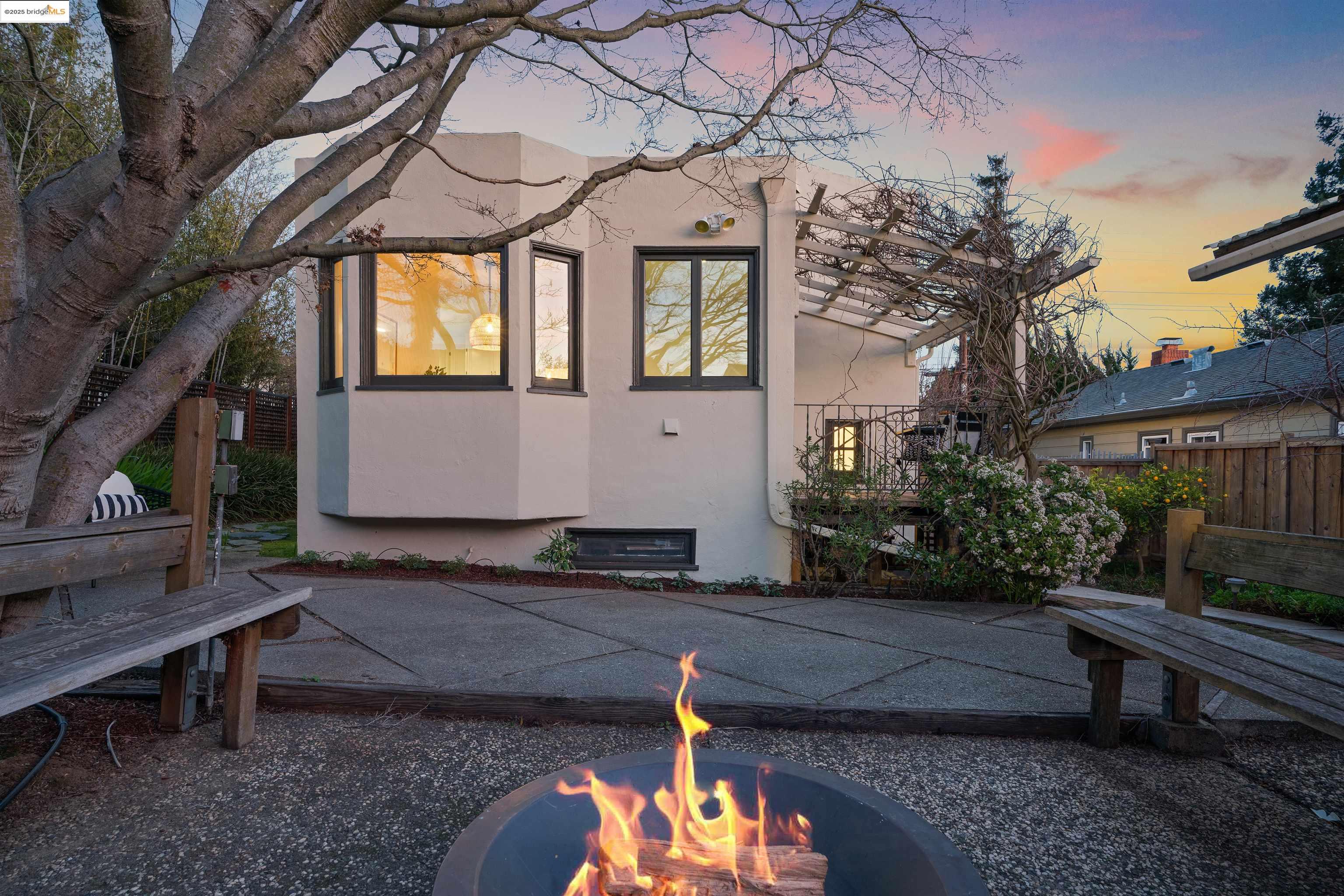 3959 Huntington