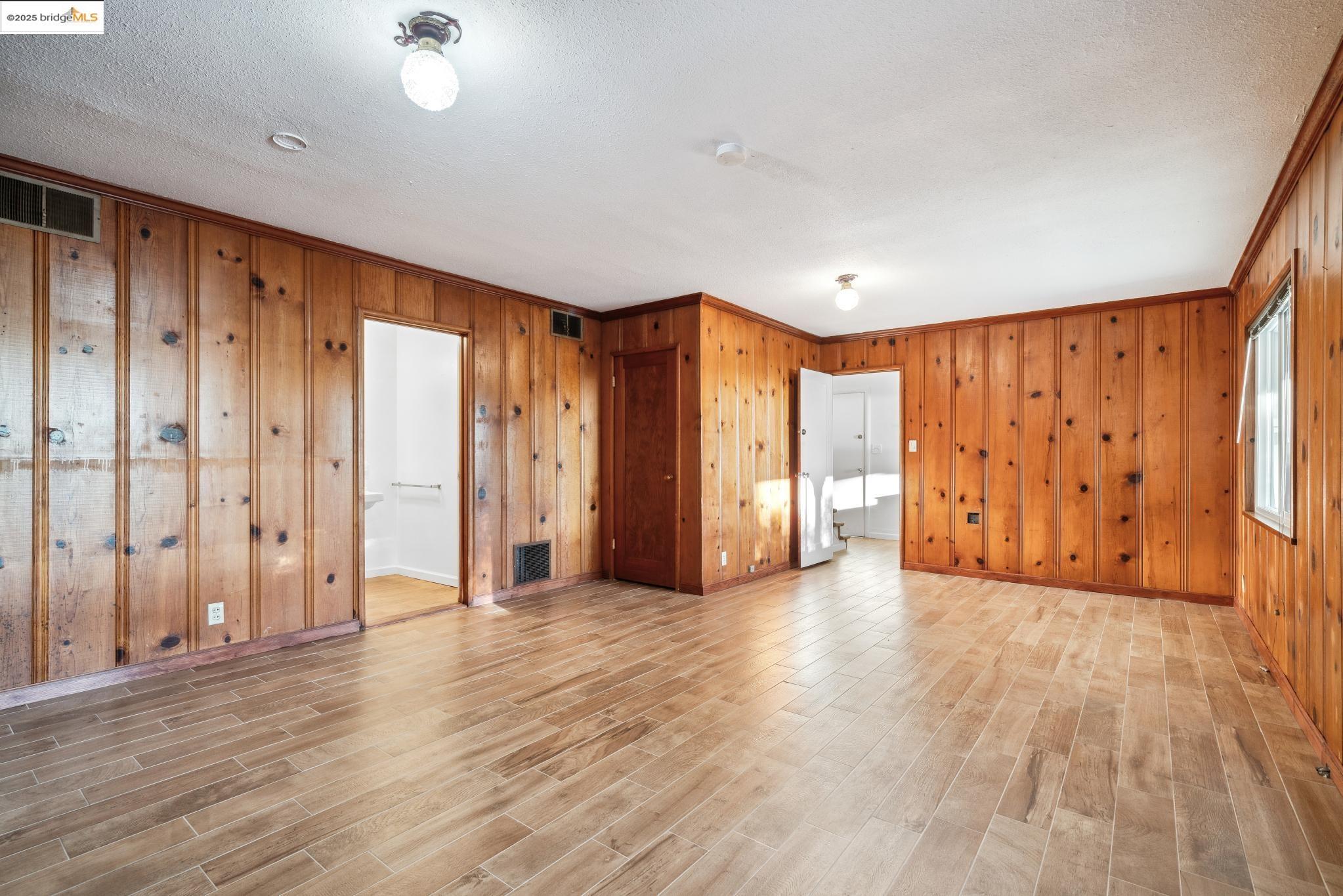 18 Kerr Avenue
