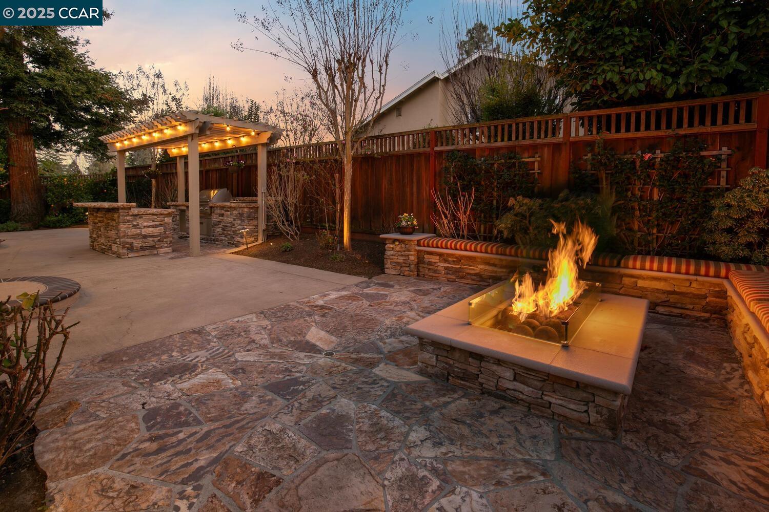 598 El Capitan Dr