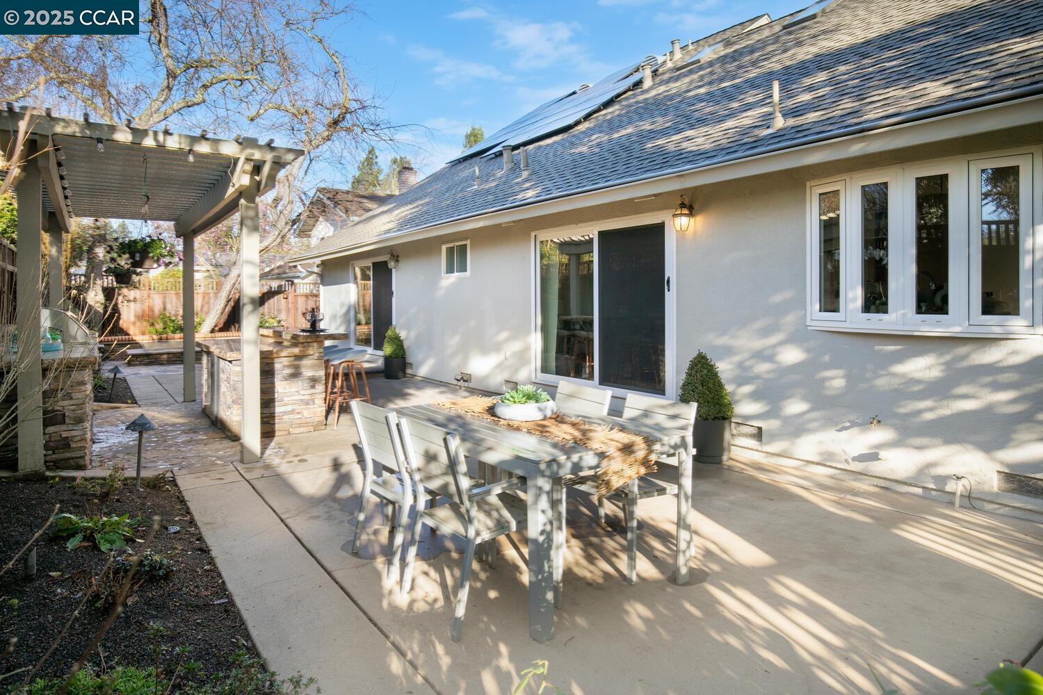 598 El Capitan Dr