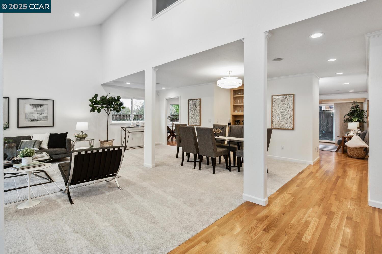 598 El Capitan Dr